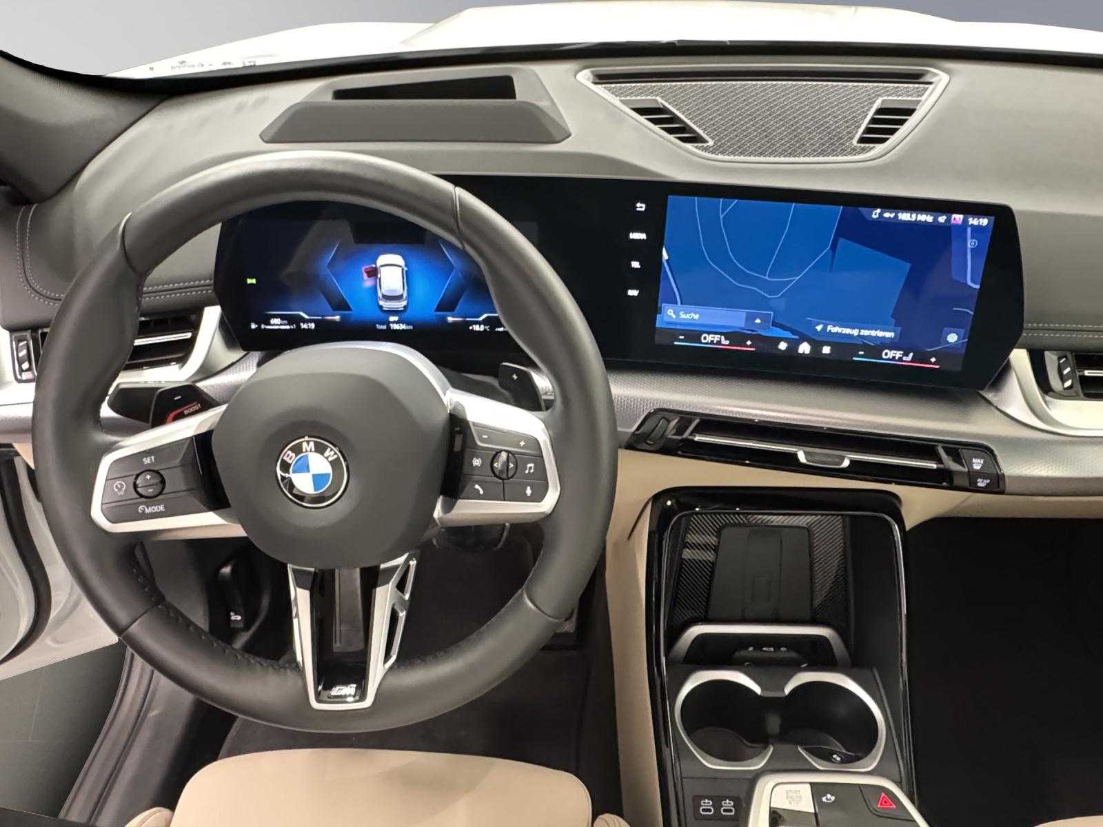 BMW X1 23i xDrive-image-17