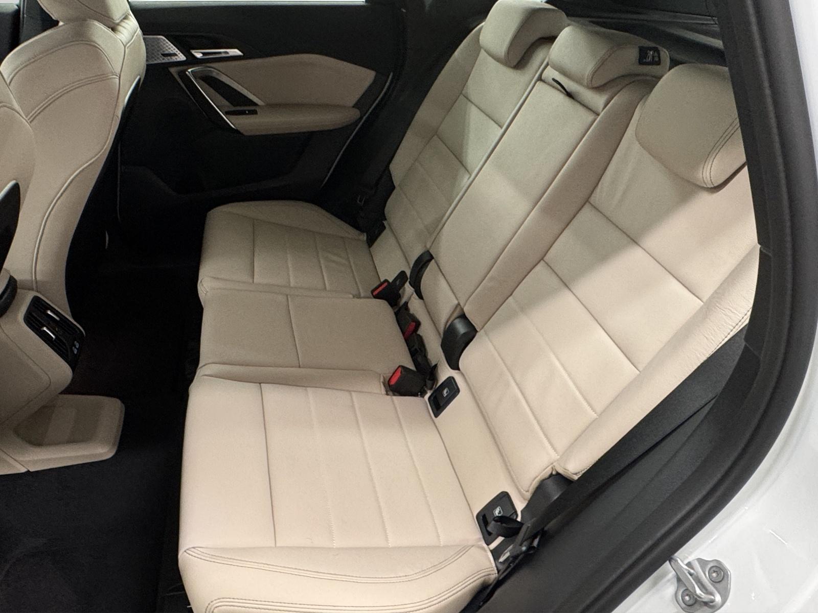 BMW X1 23i xDrive-image-13
