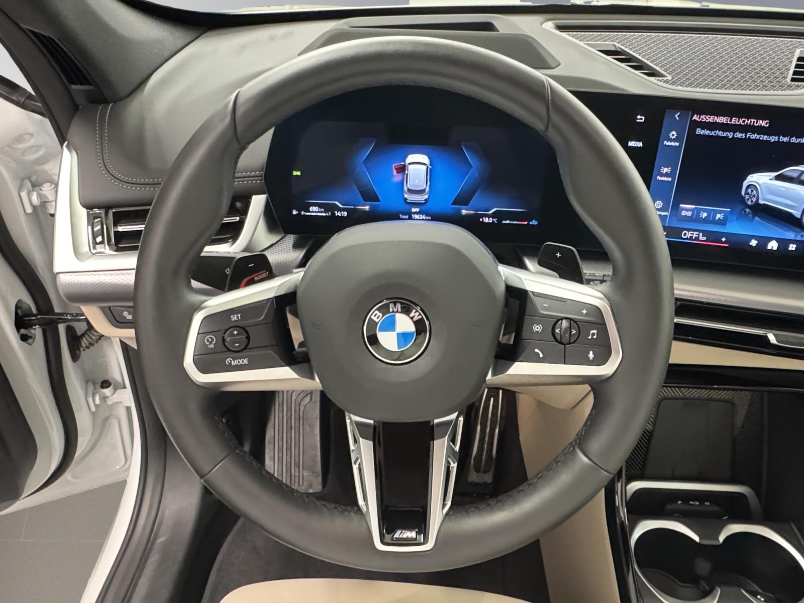 BMW X1 23i xDrive-image-15