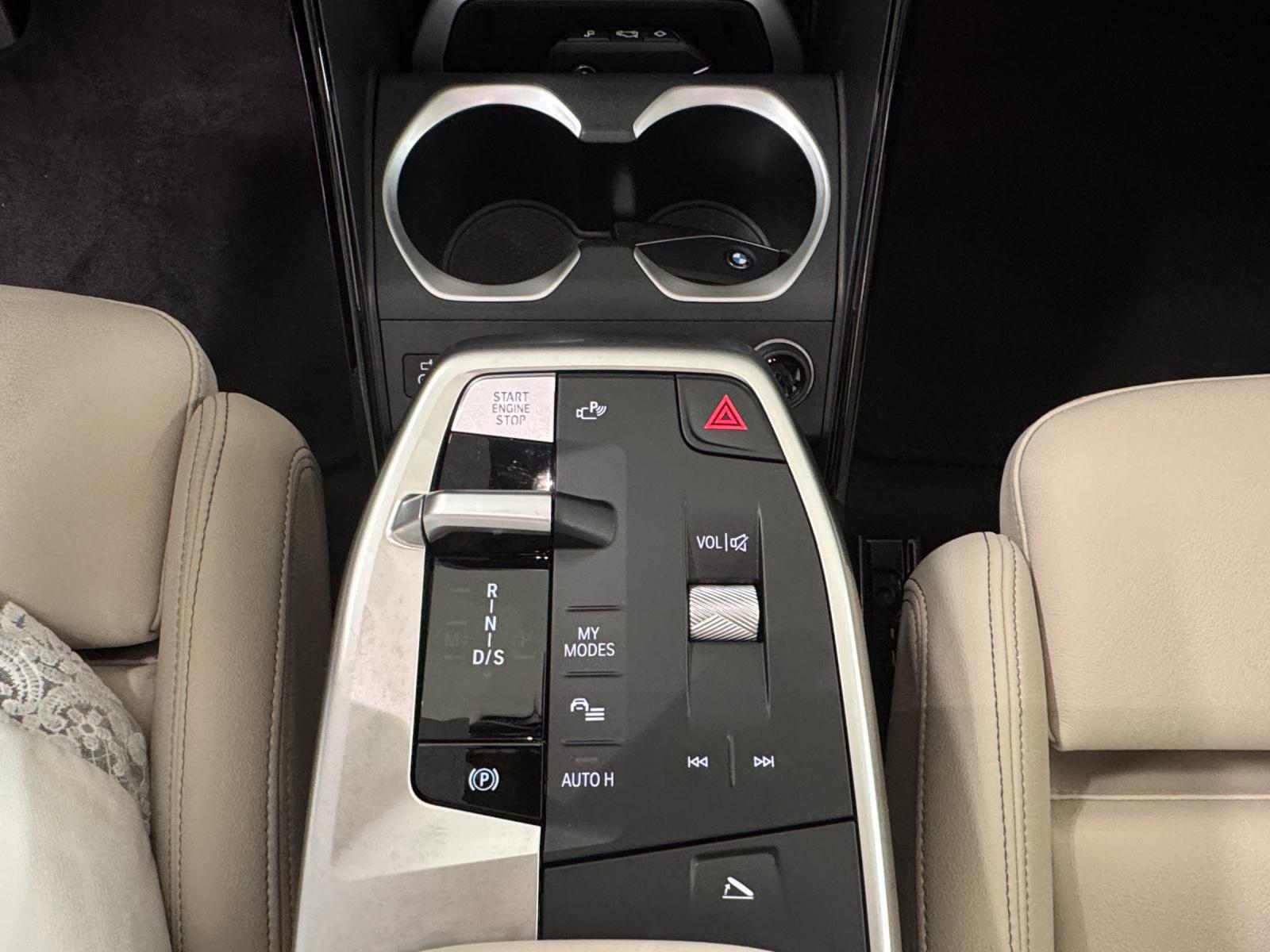 BMW X1 23i xDrive-image-19