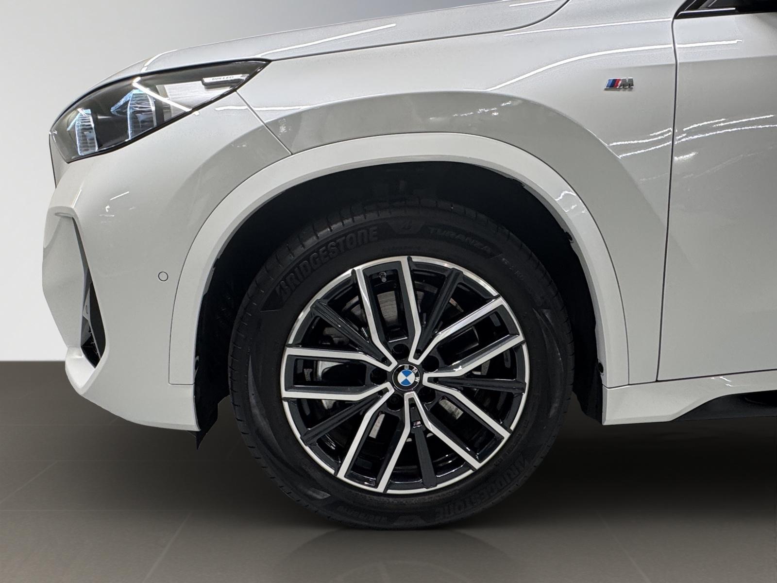 BMW X1 23i xDrive-image-8
