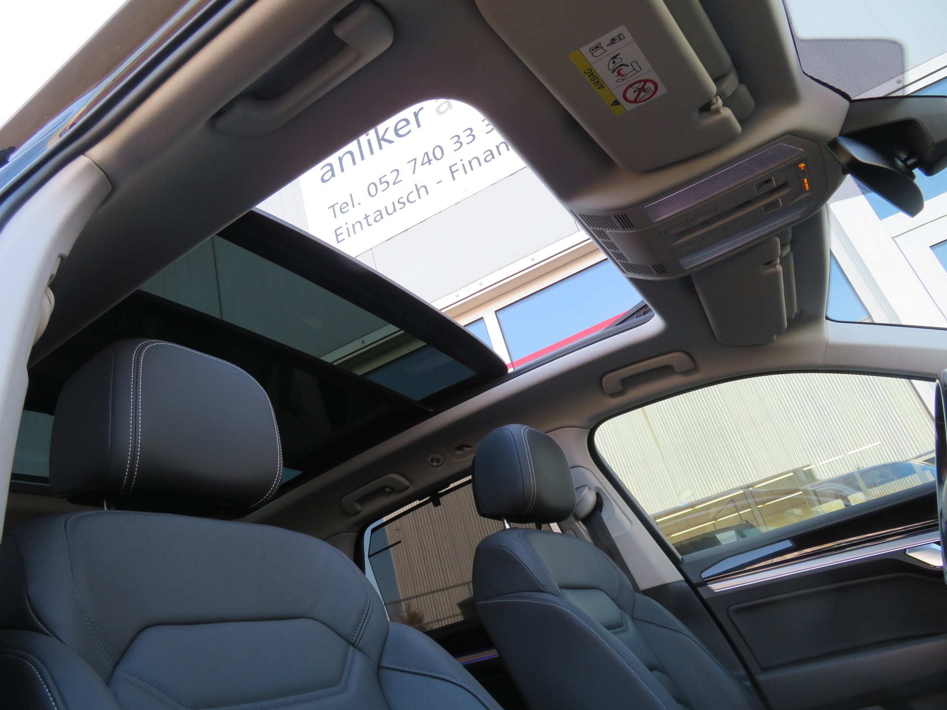 VW Touareg 3.0 TSI eHybrid Elegance Tiptronic-image-15