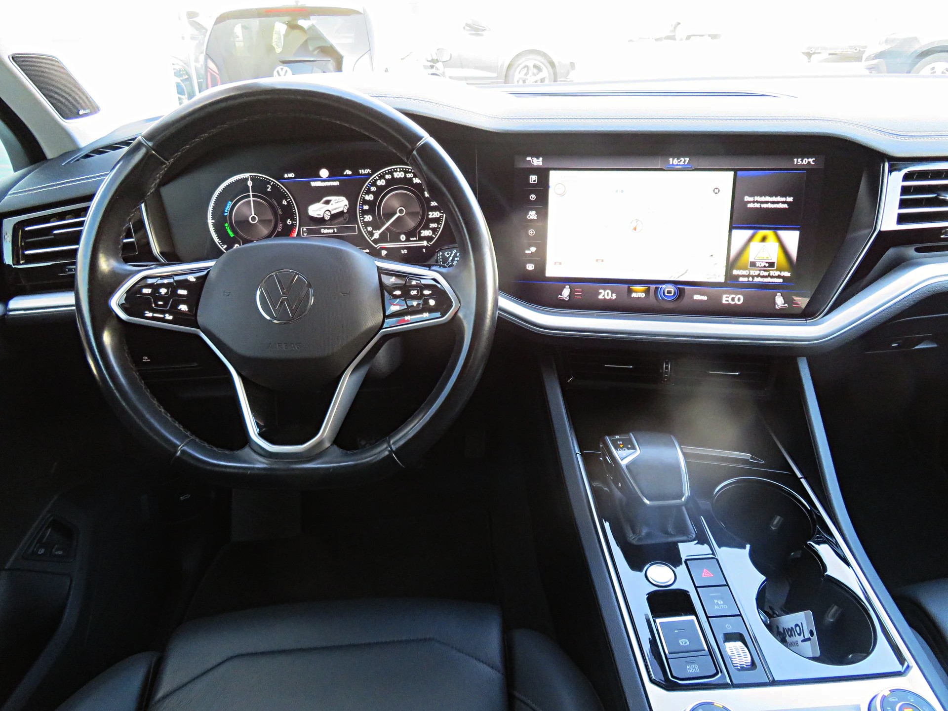 VW Touareg 3.0 TSI eHybrid Elegance Tiptronic-image-4
