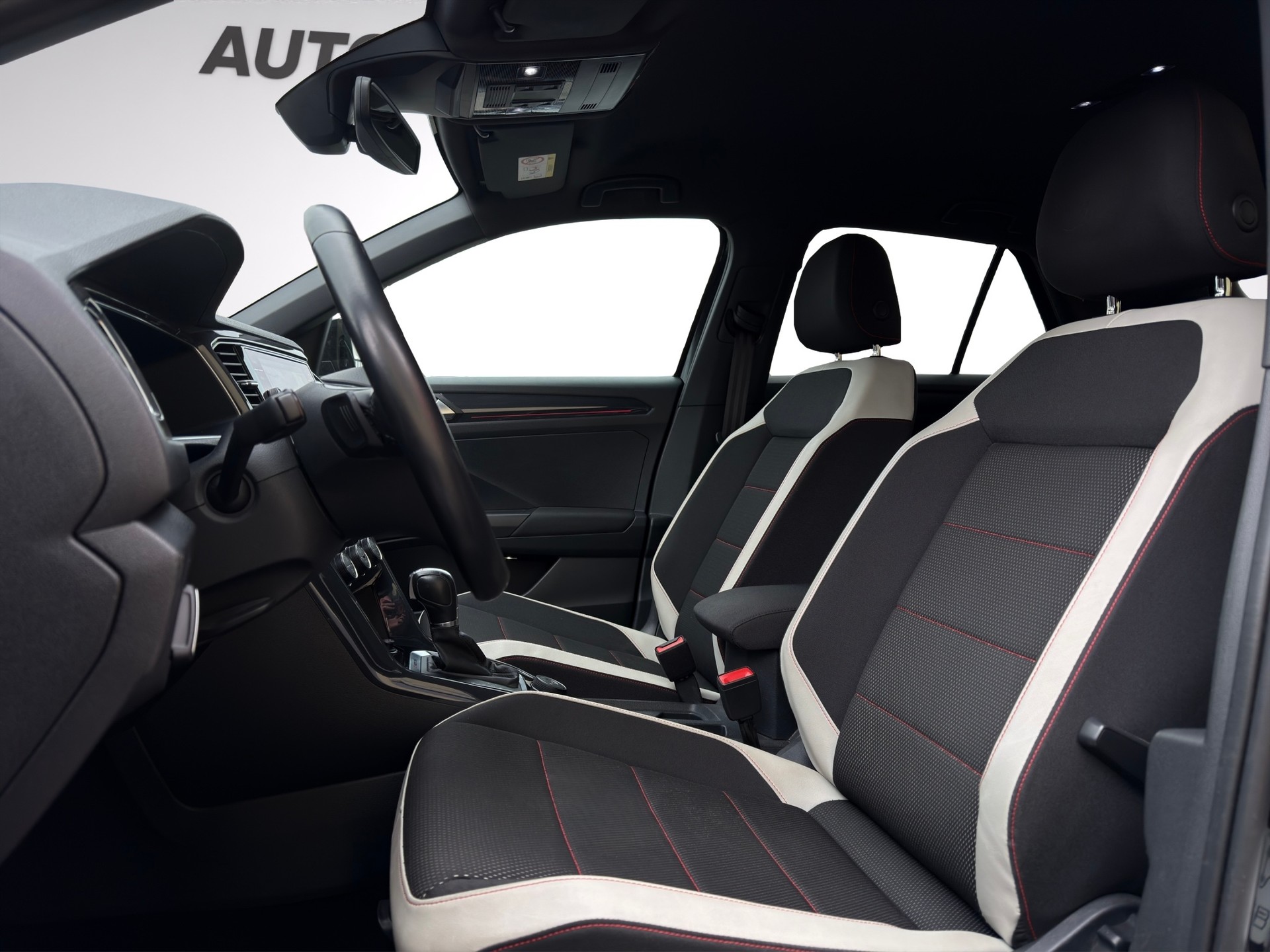VW T-Roc 2.0 TDI SCR Sport DSG 4Motion-image-9