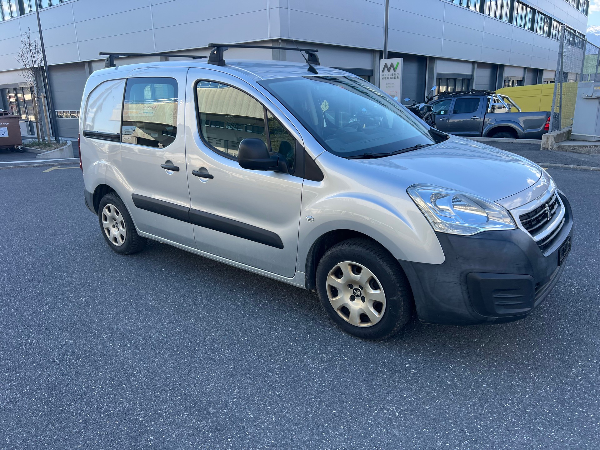 PEUGEOT Partner 1.6 VTi Access-image-7