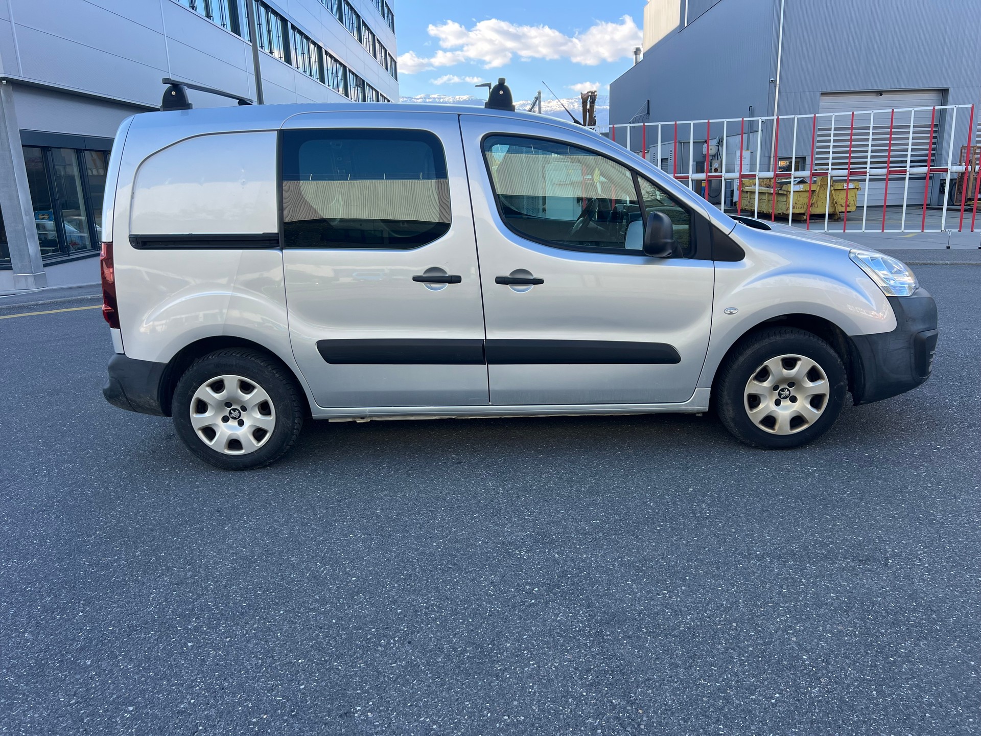 PEUGEOT Partner 1.6 VTi Access-image-6