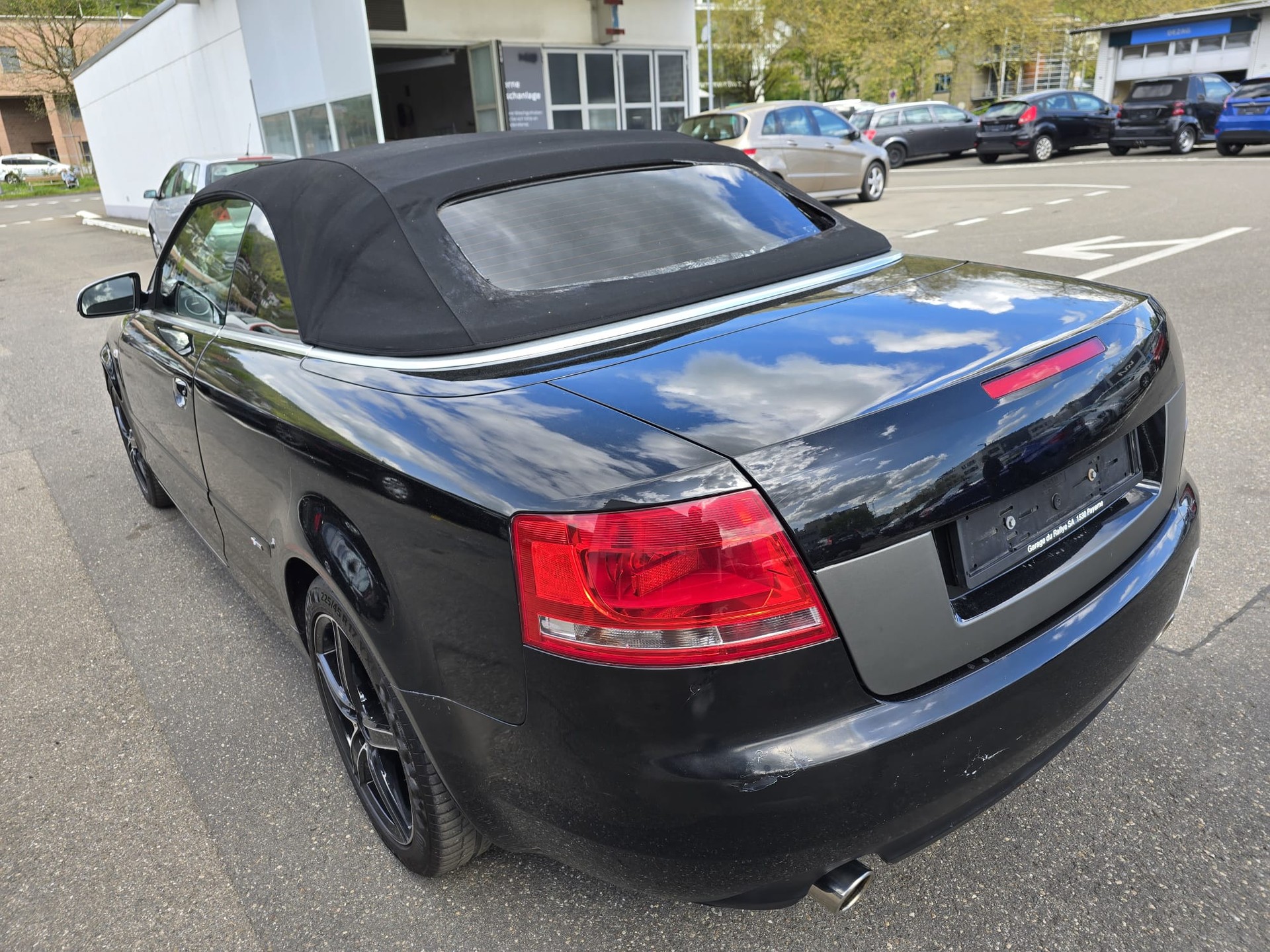 AUDI A4 Cabriolet 1.8 Turbo-image-9