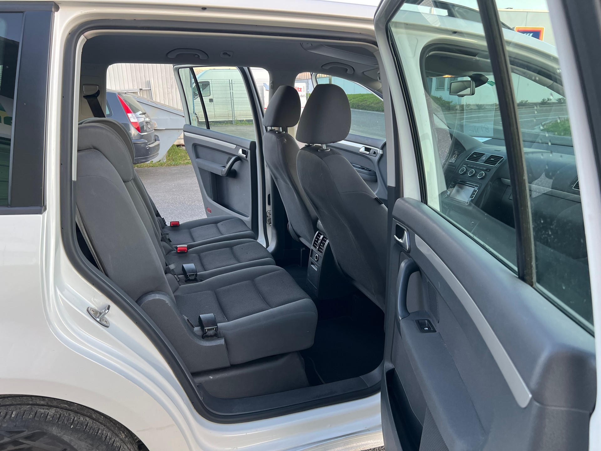VW Touran 1.2 TSI Comfortline-image-10