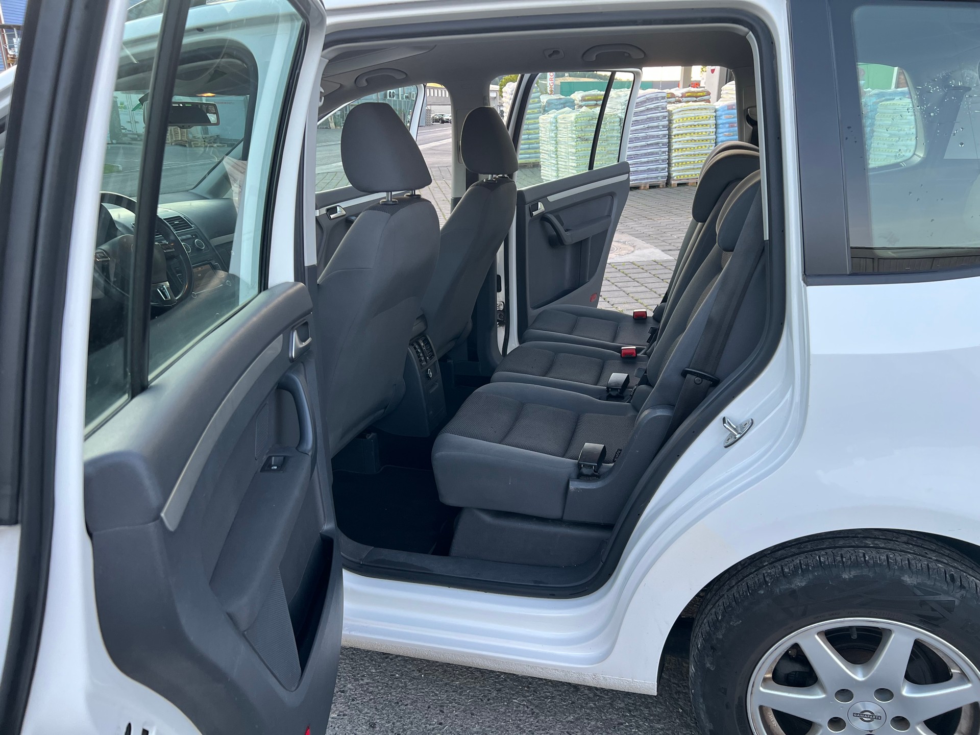 VW Touran 1.2 TSI Comfortline-image-9