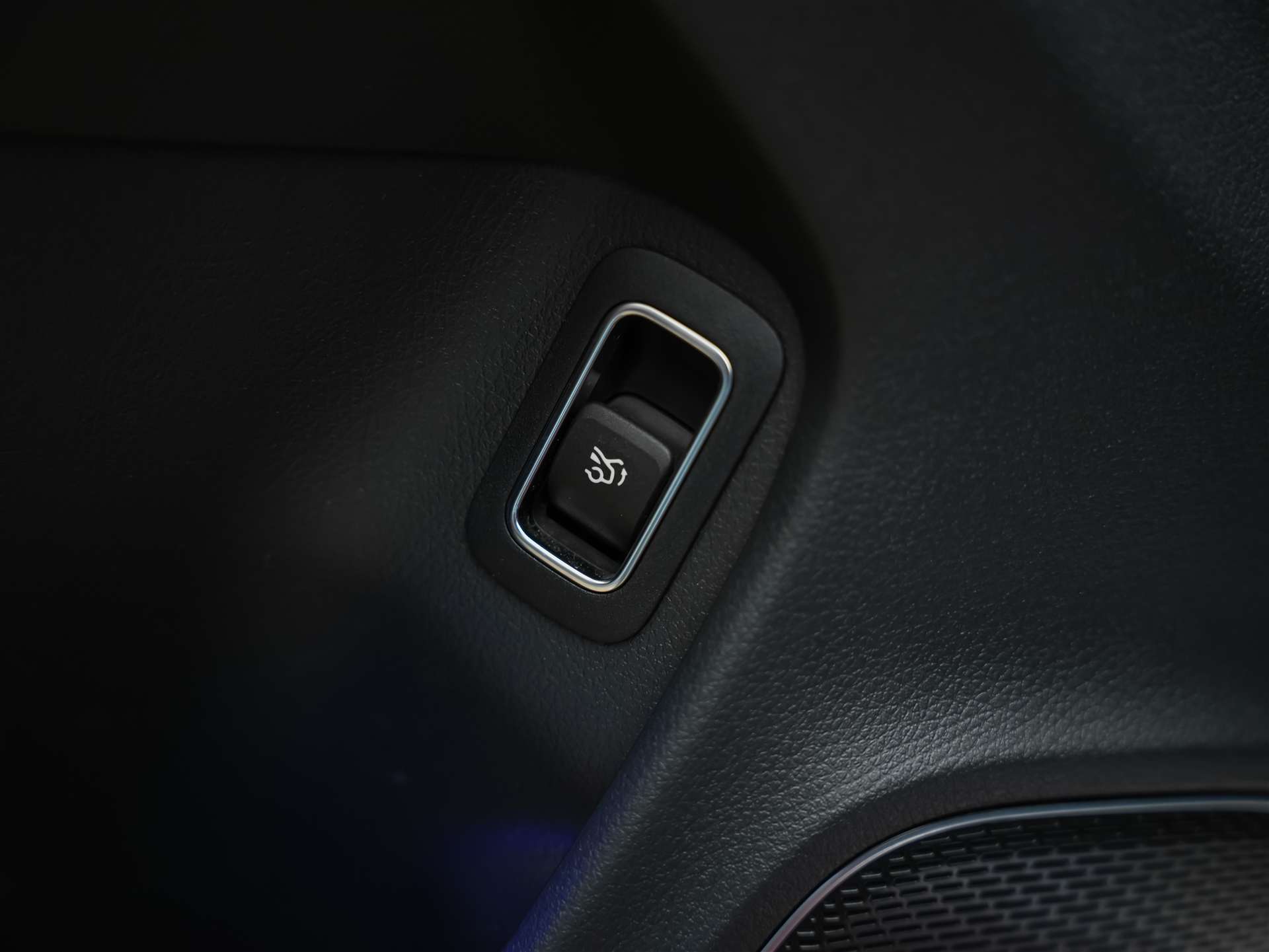 MERCEDES-BENZ CLA 45 S AMG 4Matic+ 8G-DCT *Schalensitze*Burmester*Schmiedefelgen*-image-19