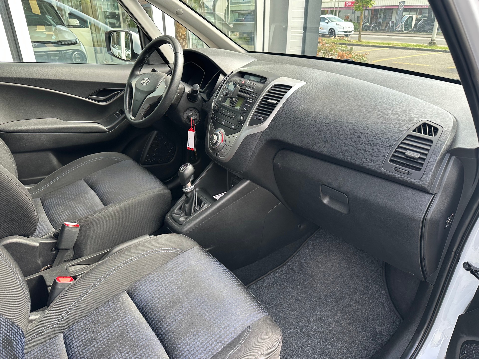 HYUNDAI iX20 1.4 Comfort-image-10