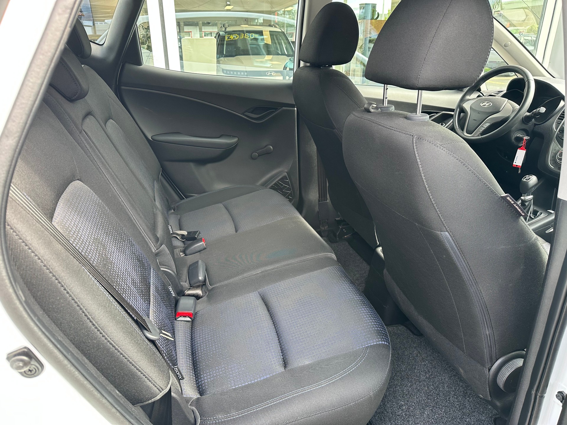 HYUNDAI iX20 1.4 Comfort-image-8