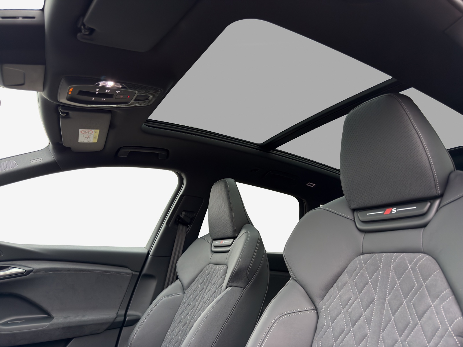 AUDI SQ6 e-tron quattro-image-15