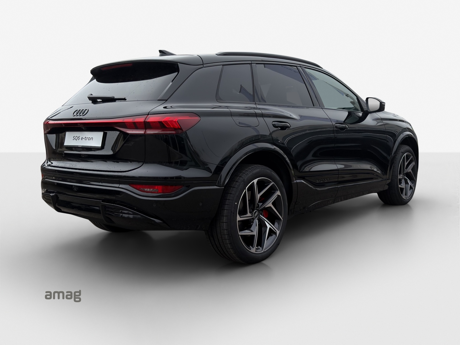 AUDI SQ6 e-tron quattro-image-4