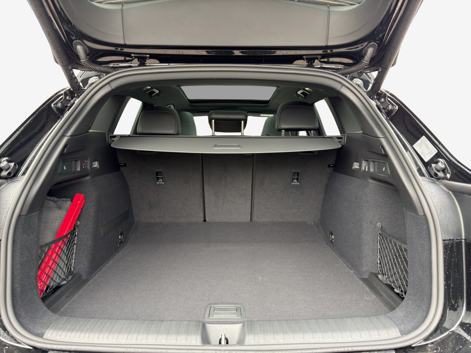 AUDI SQ6 e-tron quattro-image-12