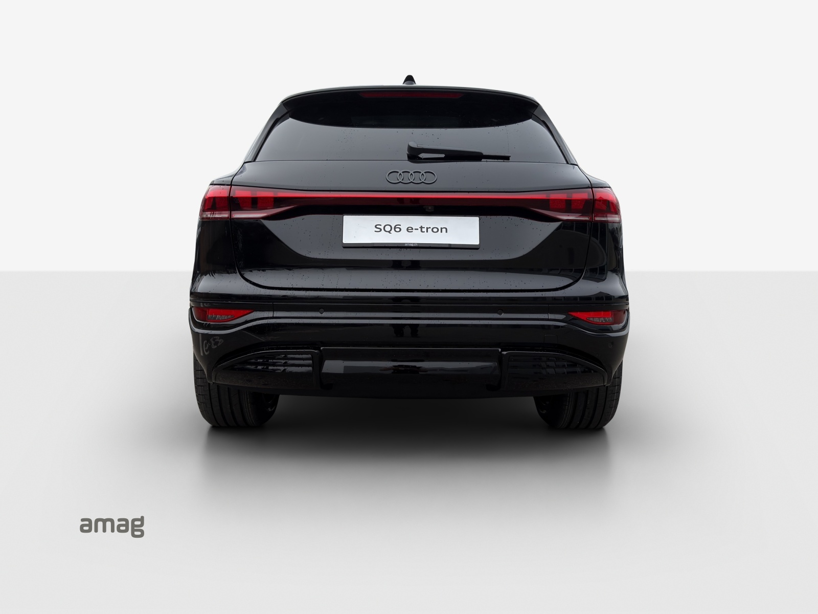 AUDI SQ6 e-tron quattro-image-3