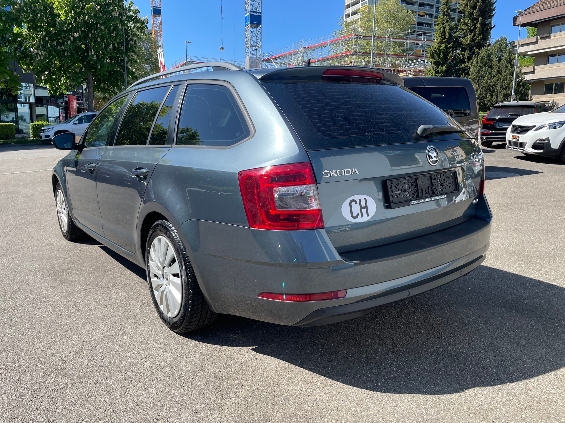 SKODA Octavia Combi 2.0 TDI Ambition 4x4 DSG-image-2