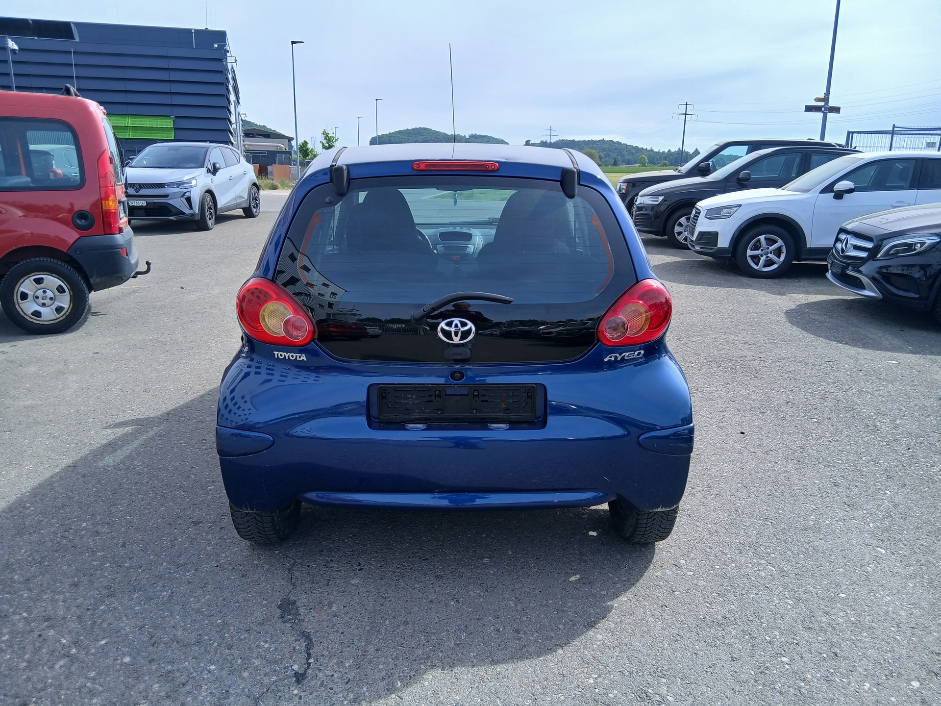 TOYOTA Aygo 1.0 blue-image-4