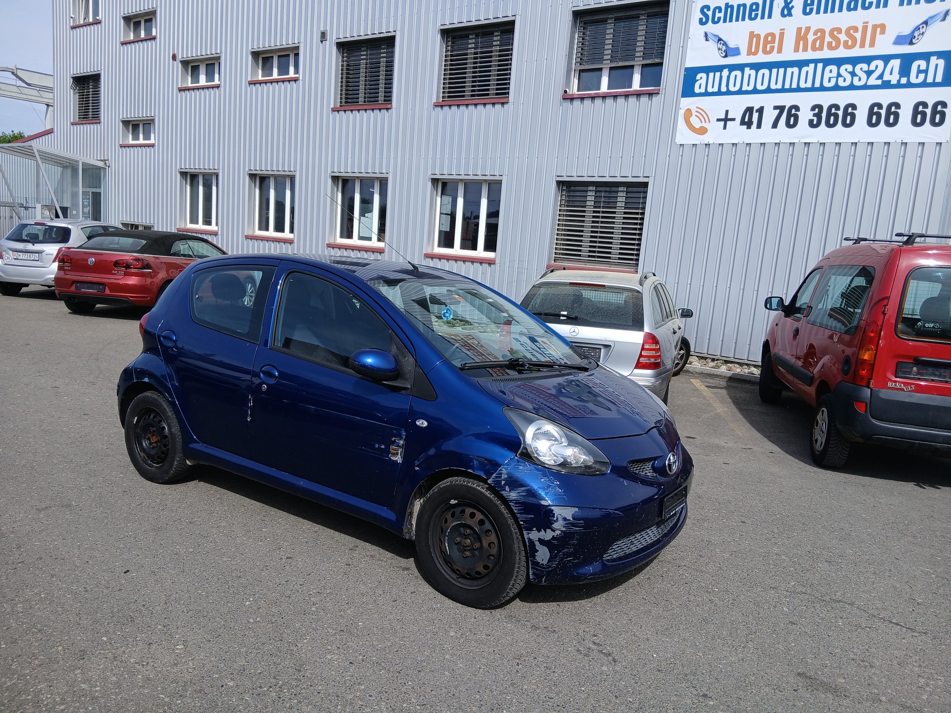 TOYOTA Aygo 1.0 blue-image-2