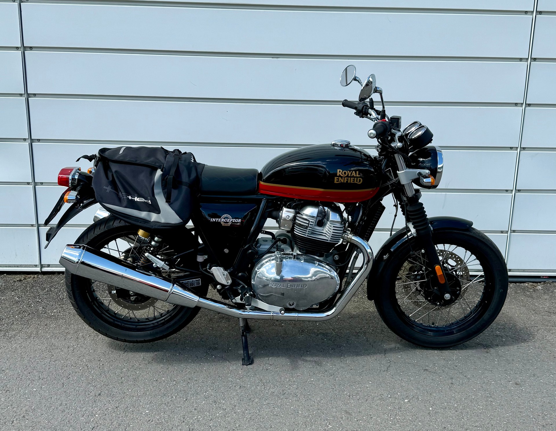 ROYAL ENFIELD Interceptor 650 Standard-image-2