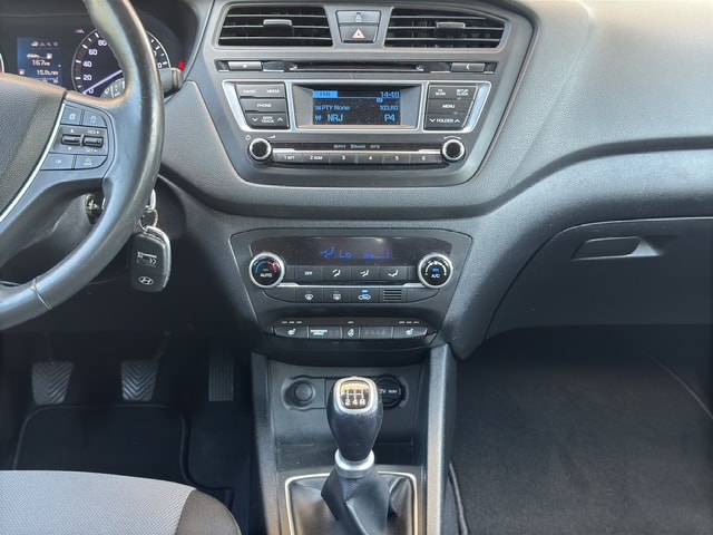 HYUNDAI i20 1.2 Vertex-image-13