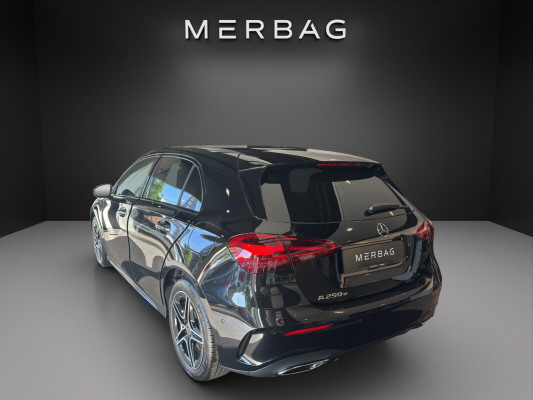 MERCEDES-BENZ A 250 e EQ Star 8G-DCT-image-3