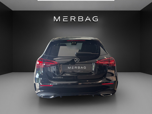 MERCEDES-BENZ A 250 e EQ Star 8G-DCT-image-4