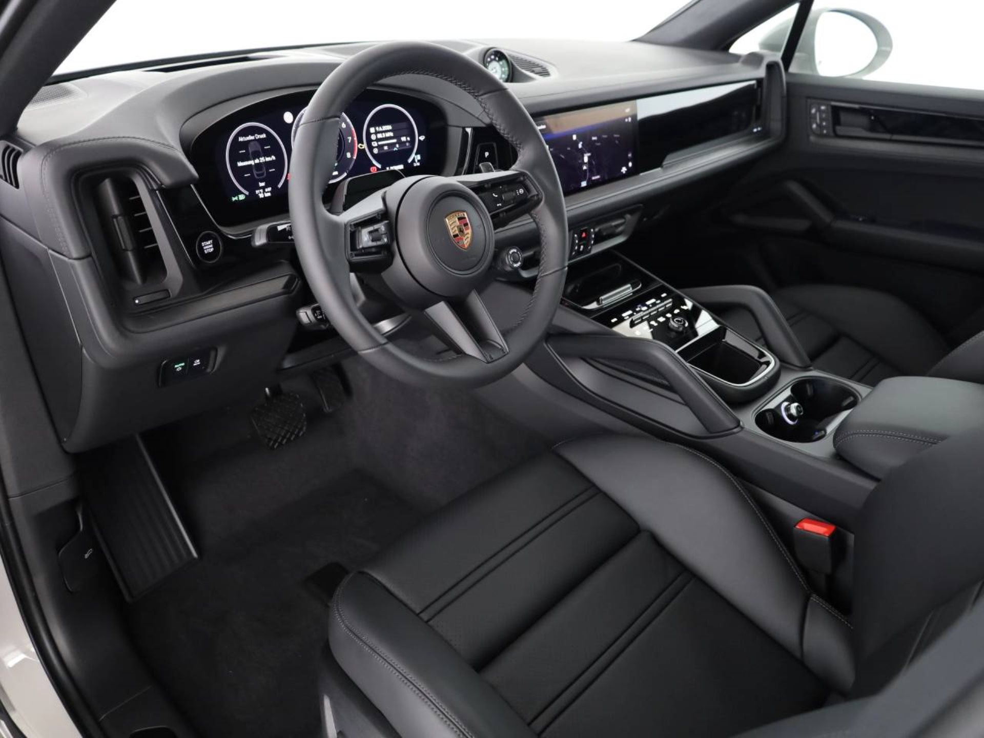 PORSCHE Cayenne E-Hybrid Coupé Black Edition-showroom-element-3