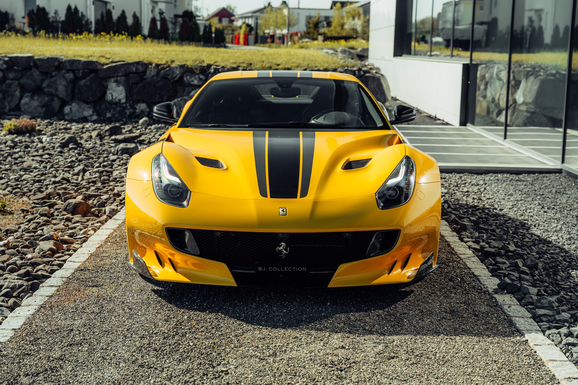 FERRARI F12 tdf-image-4