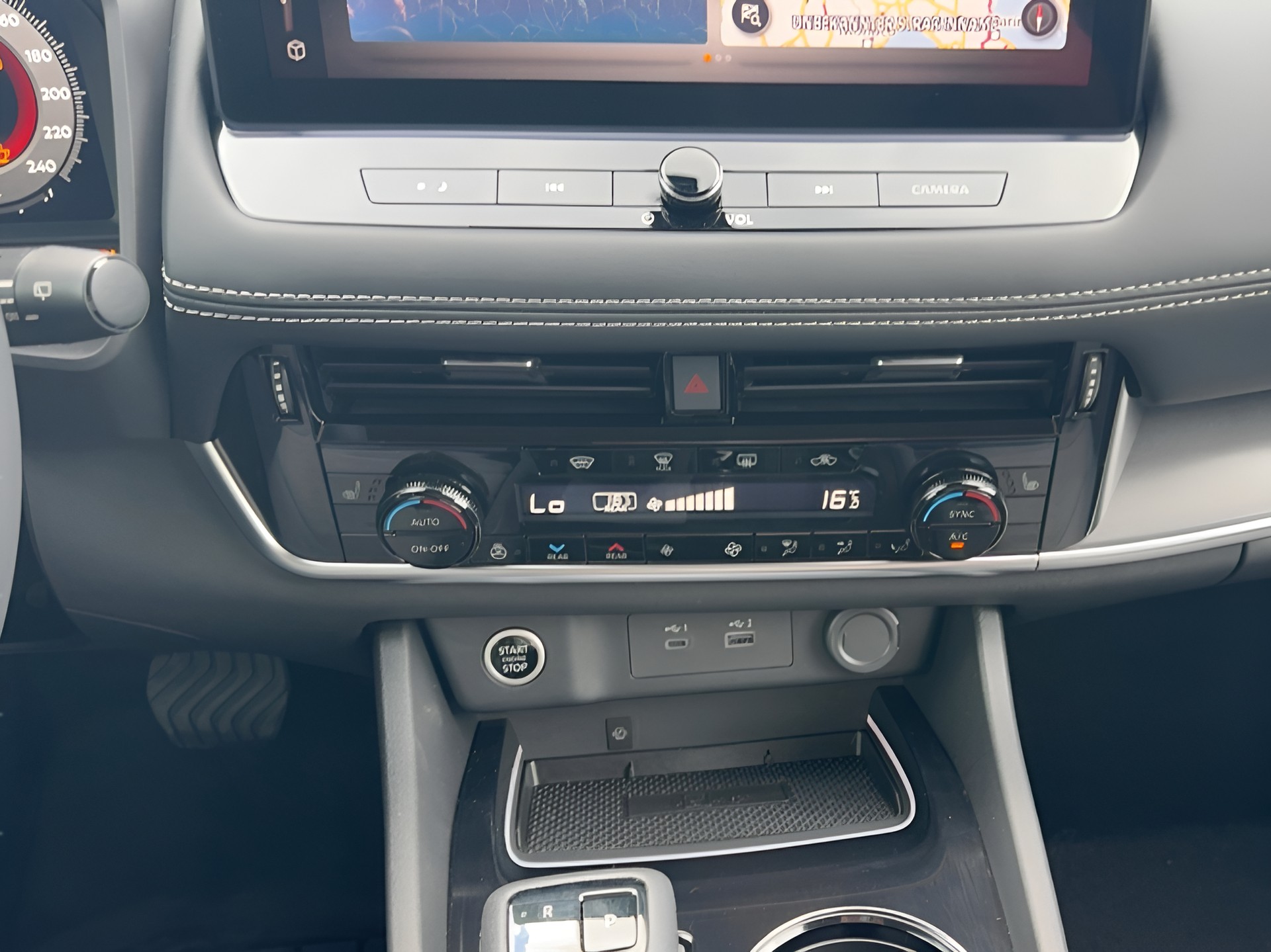 NISSAN X-Trail 1.5 VC-T MHEV N-Connecta-image-13