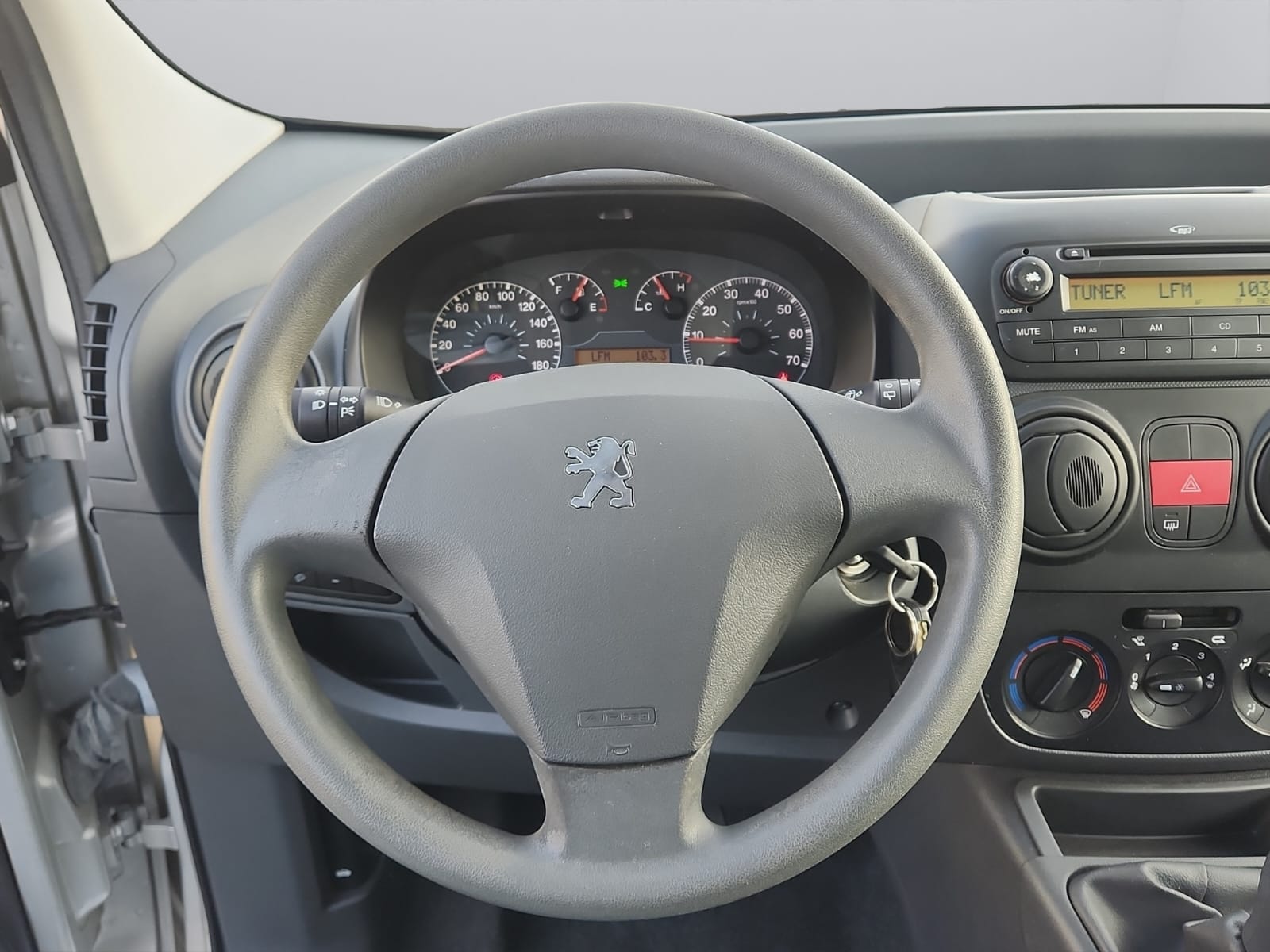 PEUGEOT Bipper Tepee 1.4 Outdoor-image-10