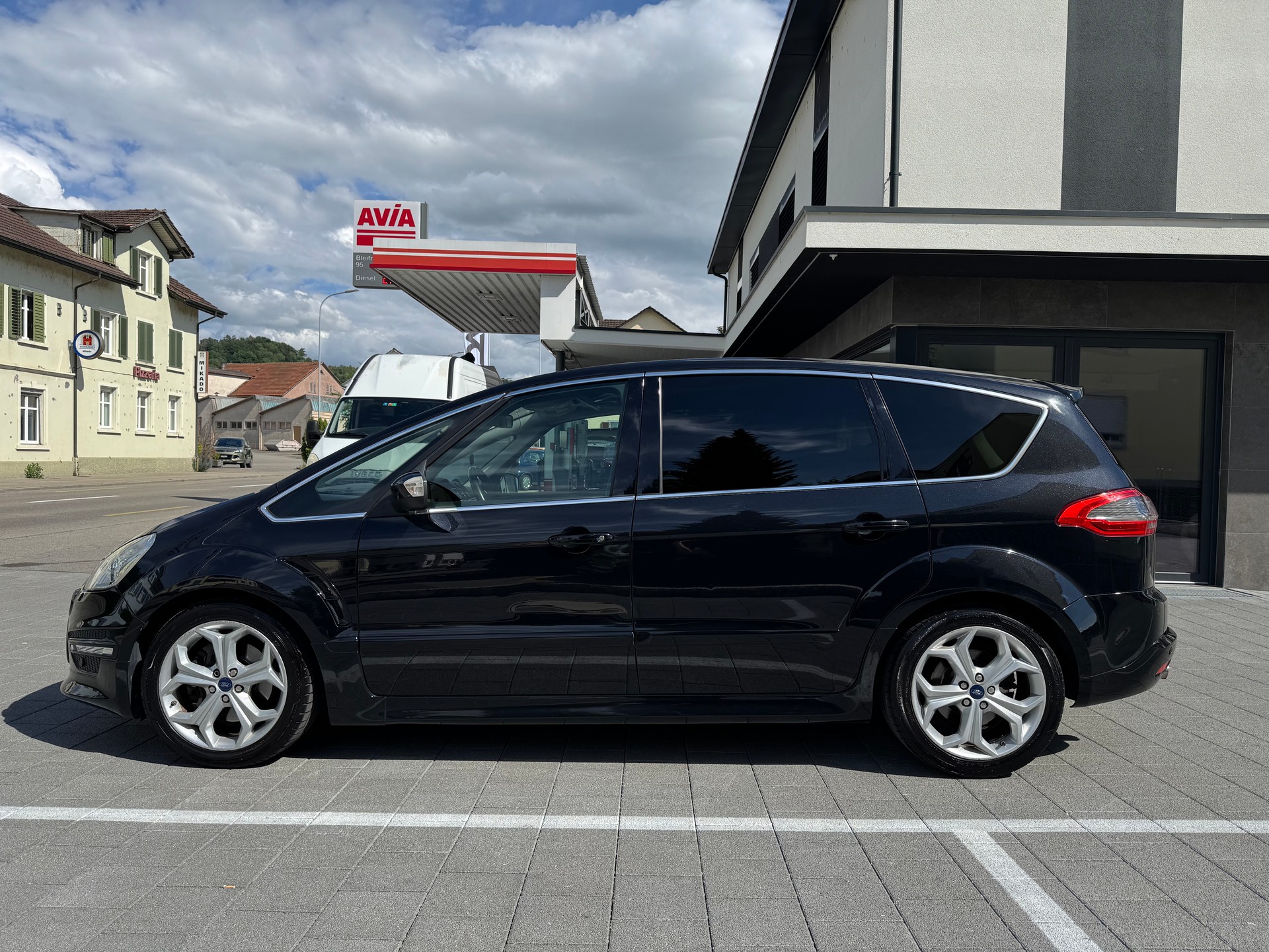 FORD S-Max 2.0 SCTi TitaniumS PowerShift-image-1