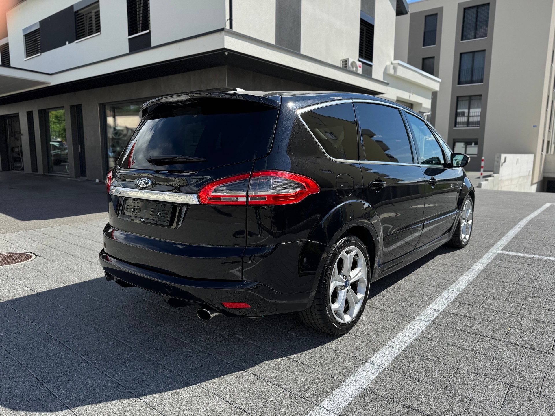 FORD S-Max 2.0 SCTi TitaniumS PowerShift-image-4