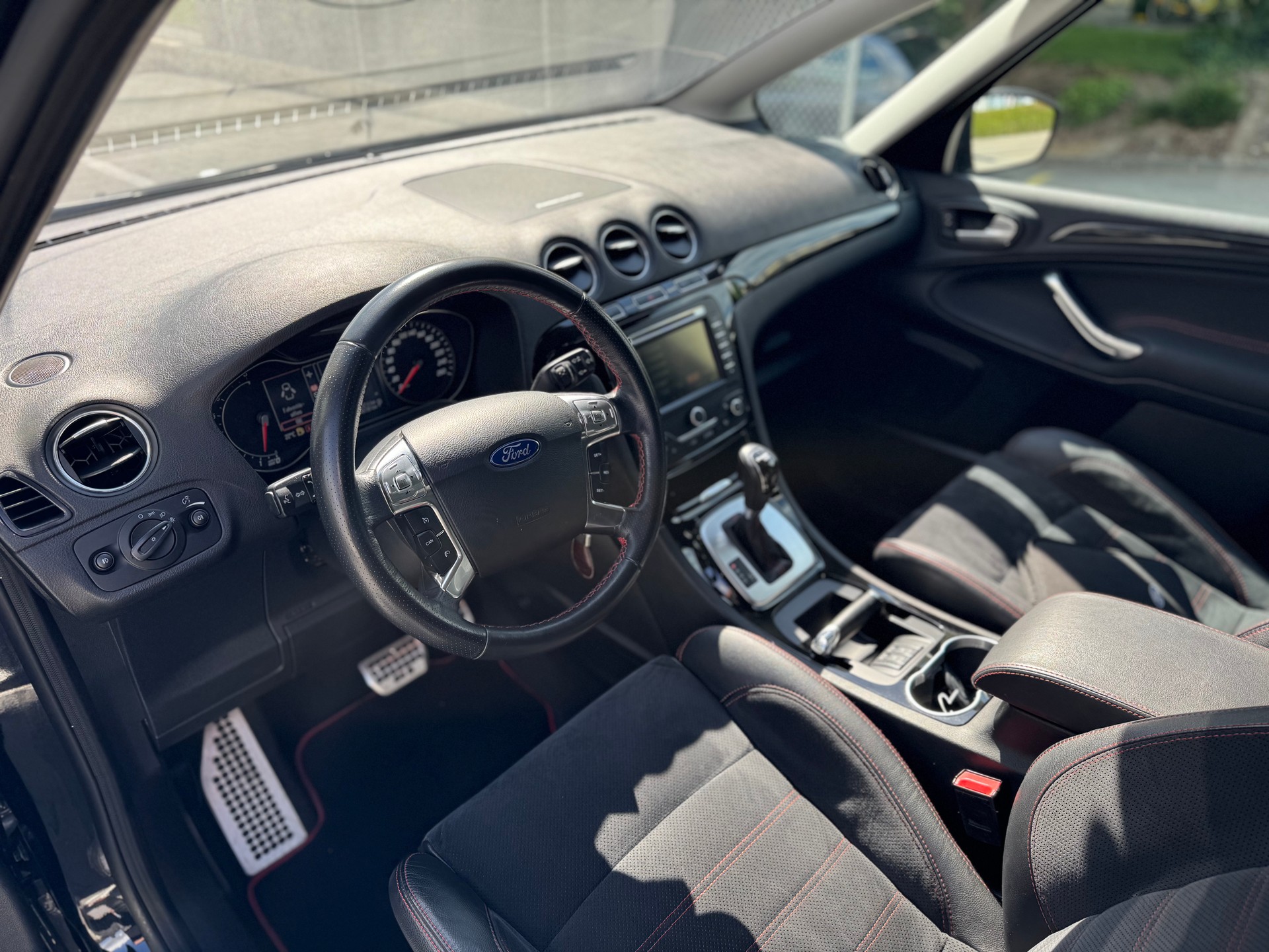 FORD S-Max 2.0 SCTi TitaniumS PowerShift-image-7