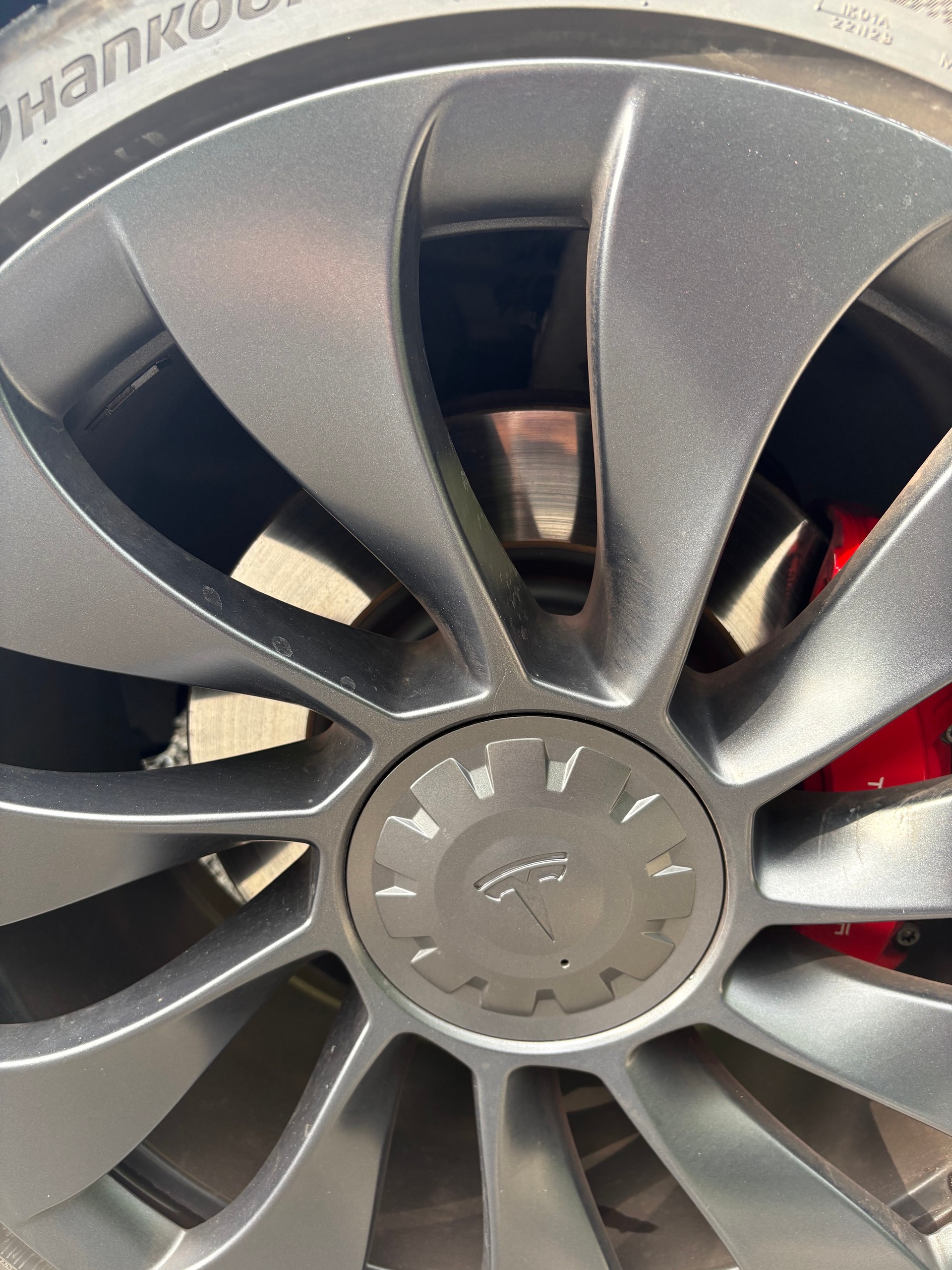 TESLA Model Y Performance-image-4