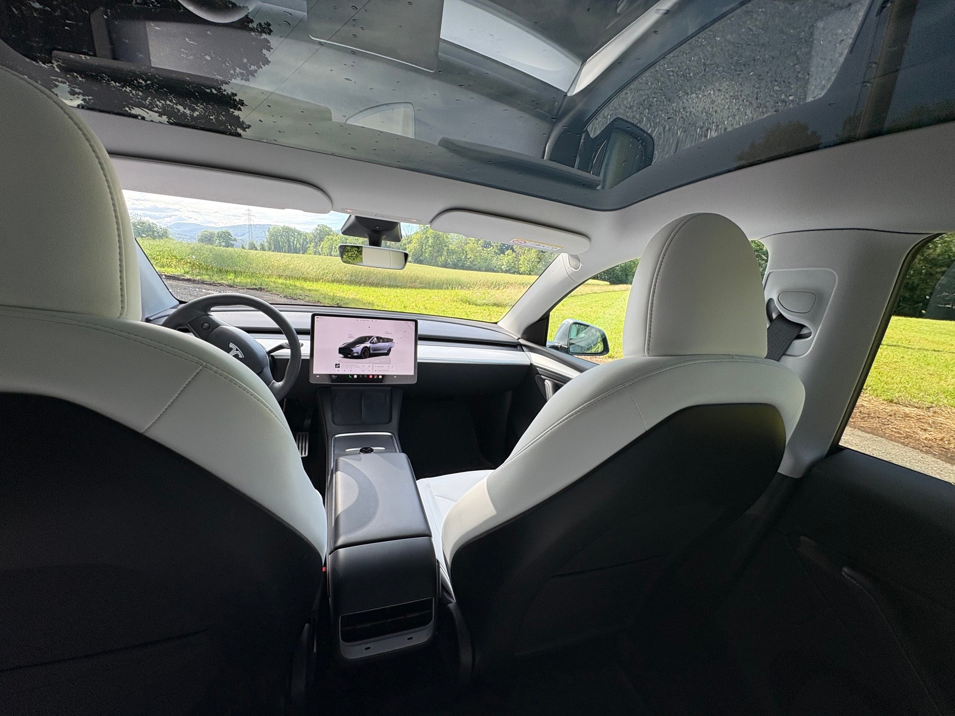 TESLA Model Y Performance-image-6