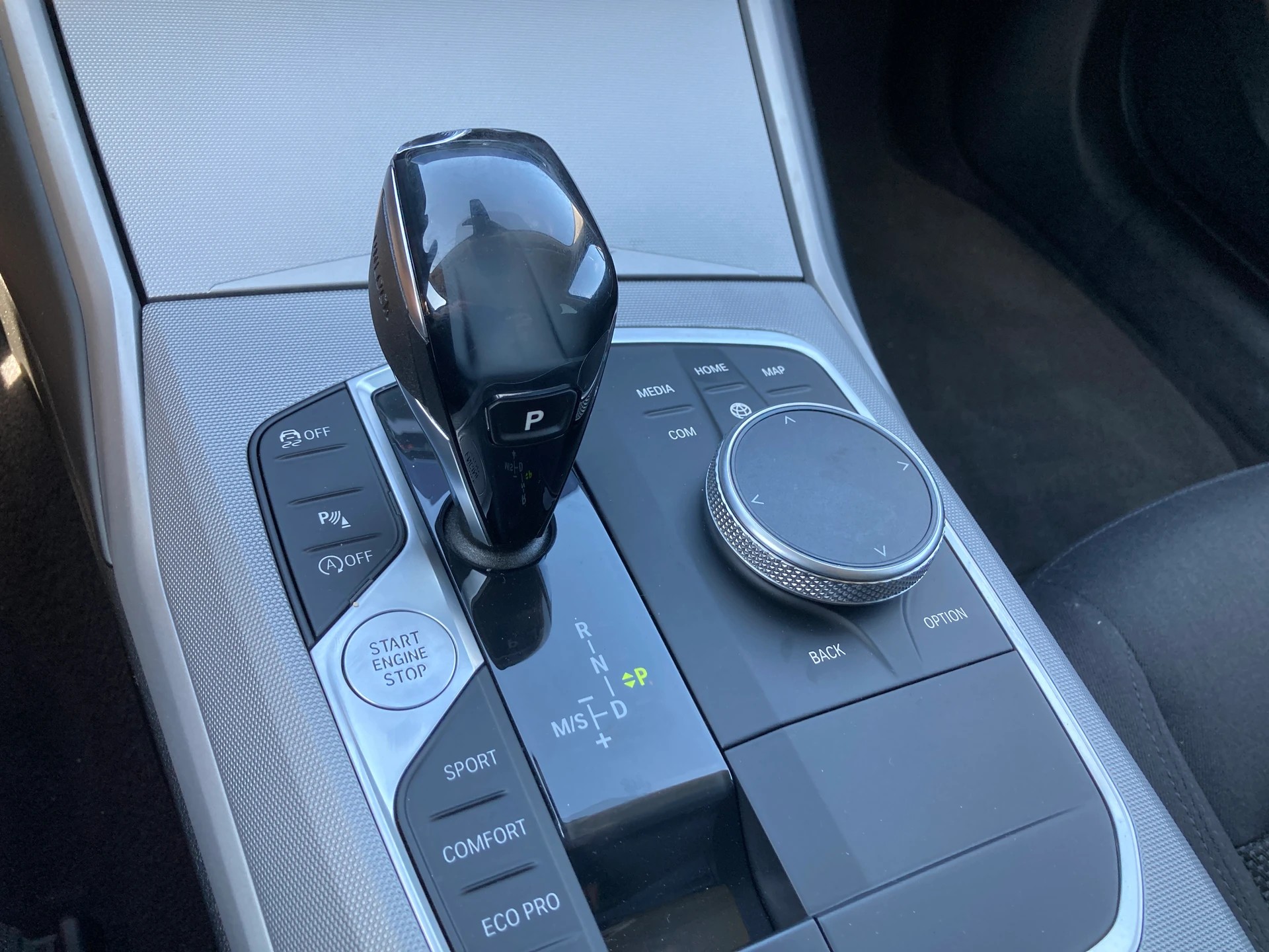 BMW 320d xDrive Touring Steptronic-image-11