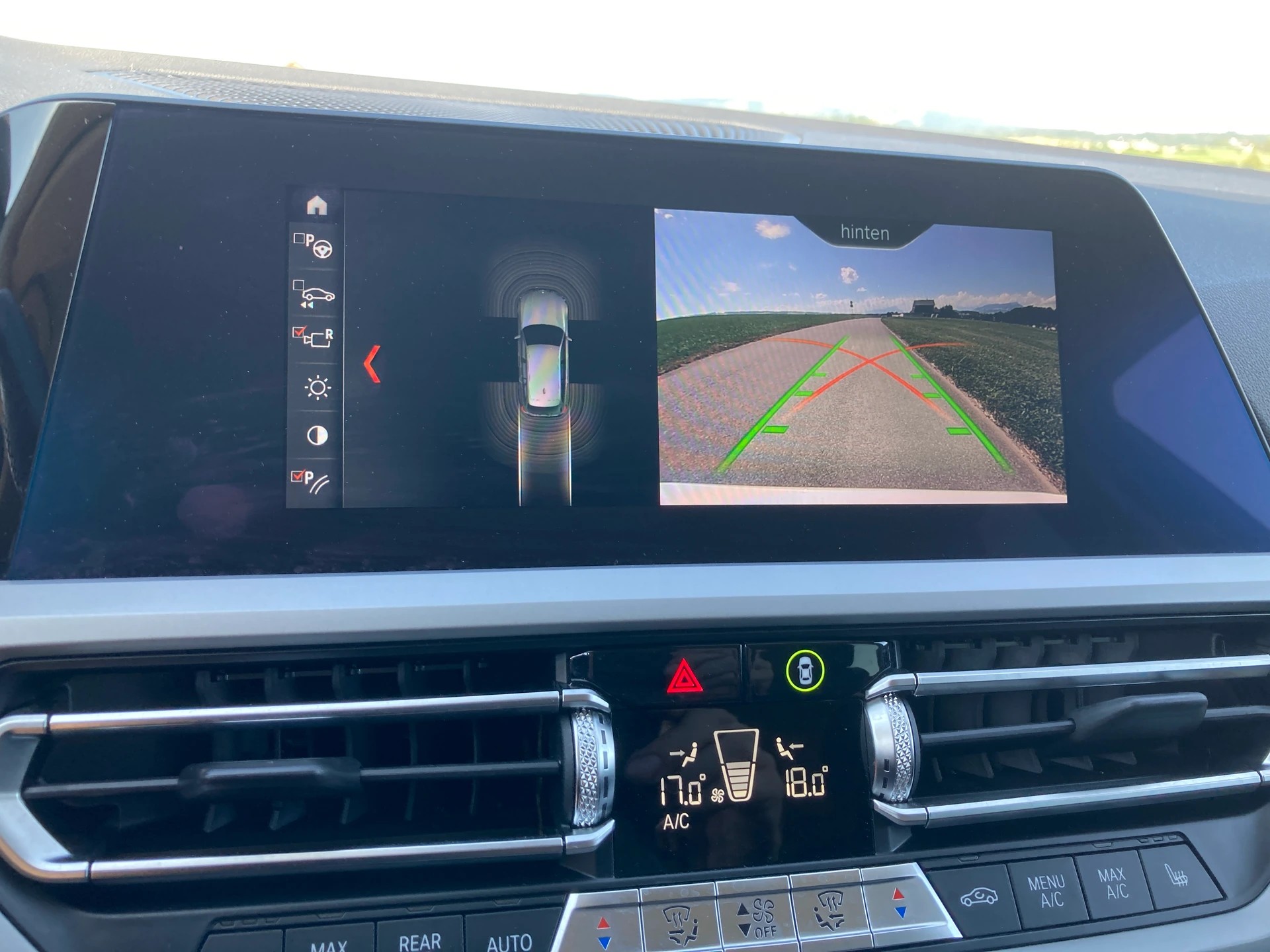 BMW 320d xDrive Touring Steptronic-image-12