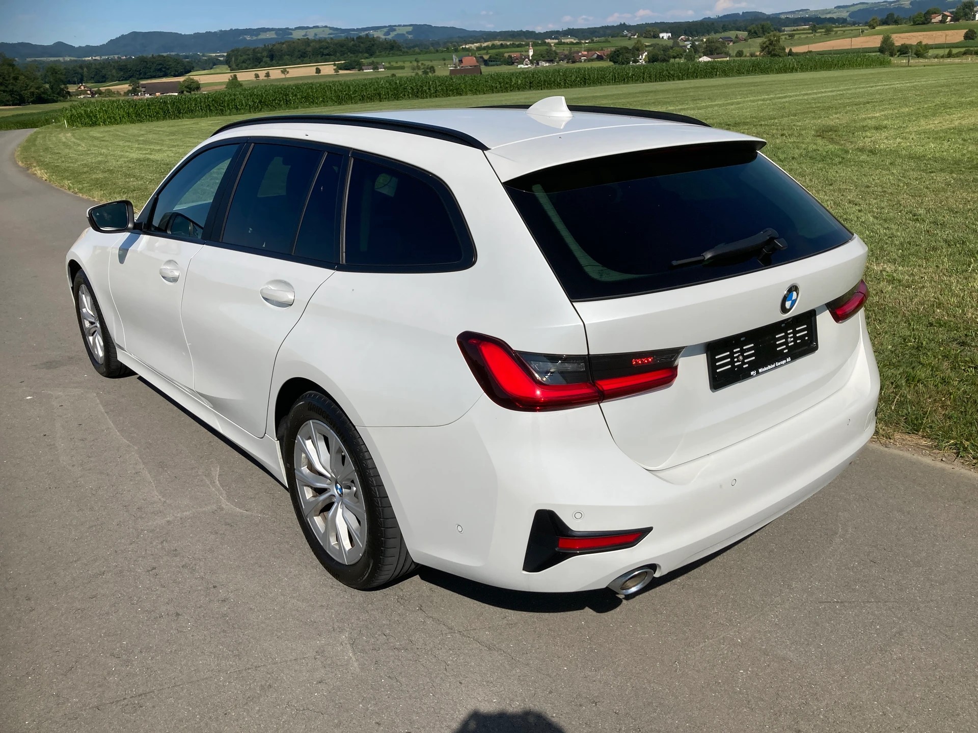 BMW 320d xDrive Touring Steptronic-image-3