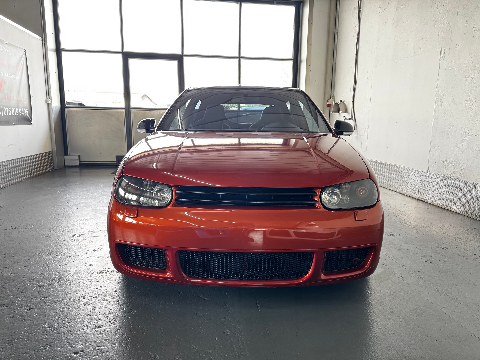 VW Golf R32 4Motion-image-3