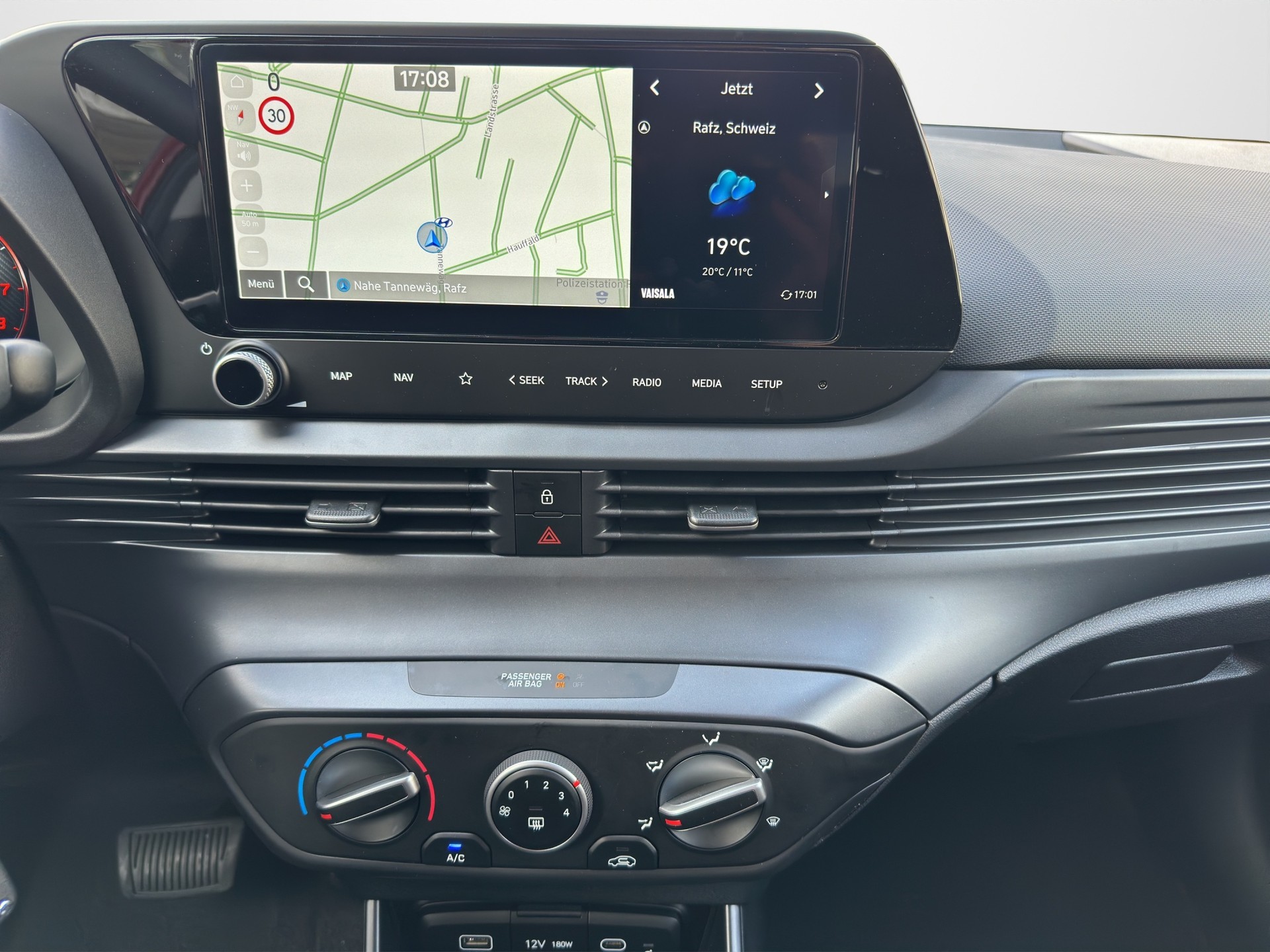 HYUNDAI i20 1.0 T-GDi Amplia DCT-image-13