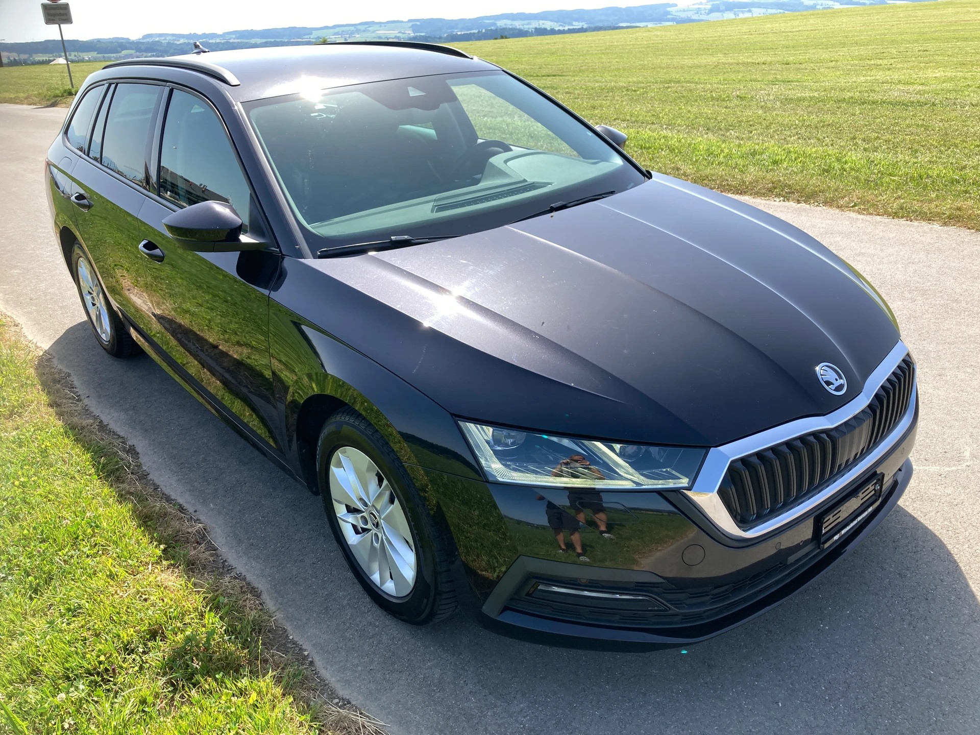 SKODA Octavia Combi 2.0 TDI DSG Ambition-image-1