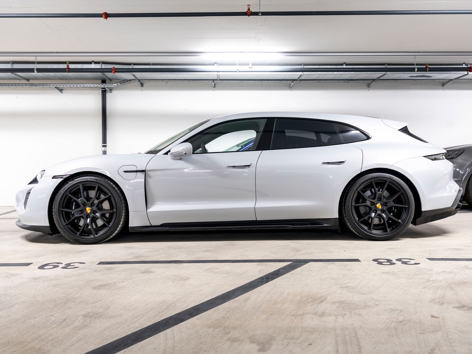 PORSCHE Taycan GTS Sport Turismo Performance Plus 93,4kWh-image-1