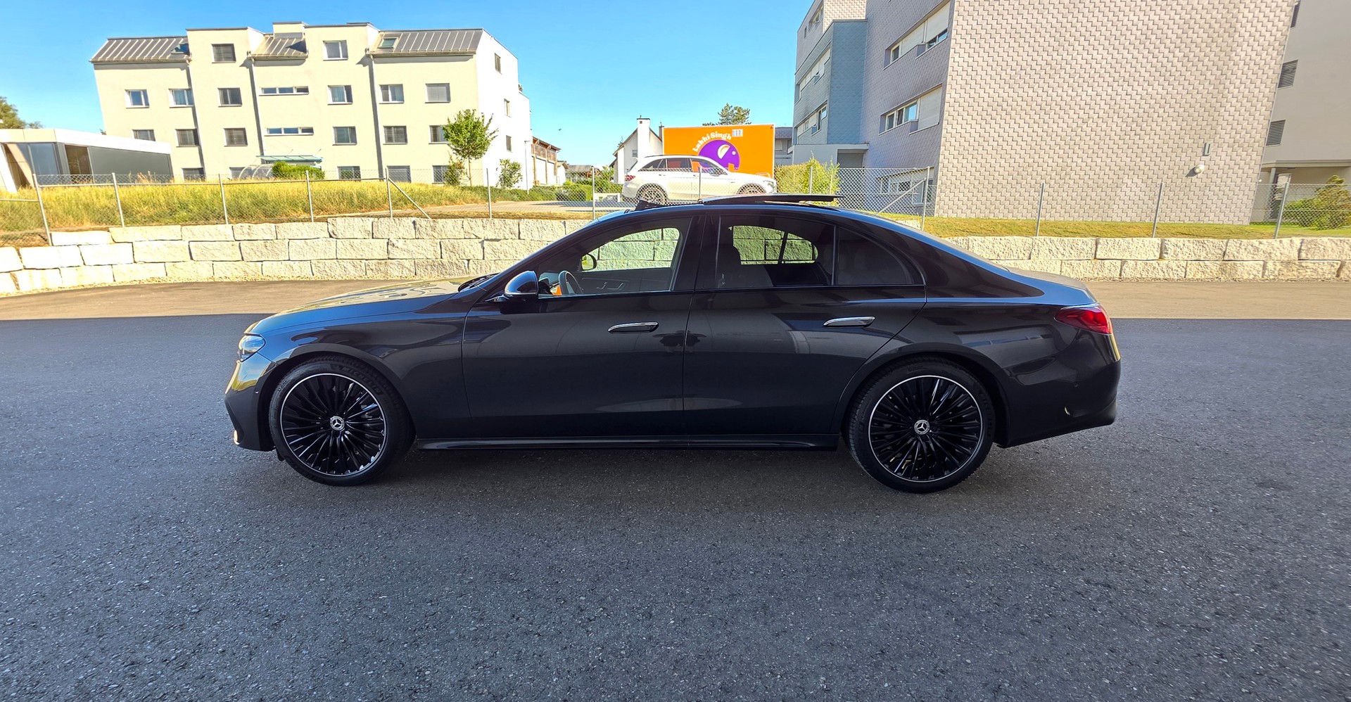 MERCEDES-BENZ E 220 d 4Matic 9G-Tronic * PANORAMA - DACH * ANHÄNGERKUPPLUNG * ACC *-image-6