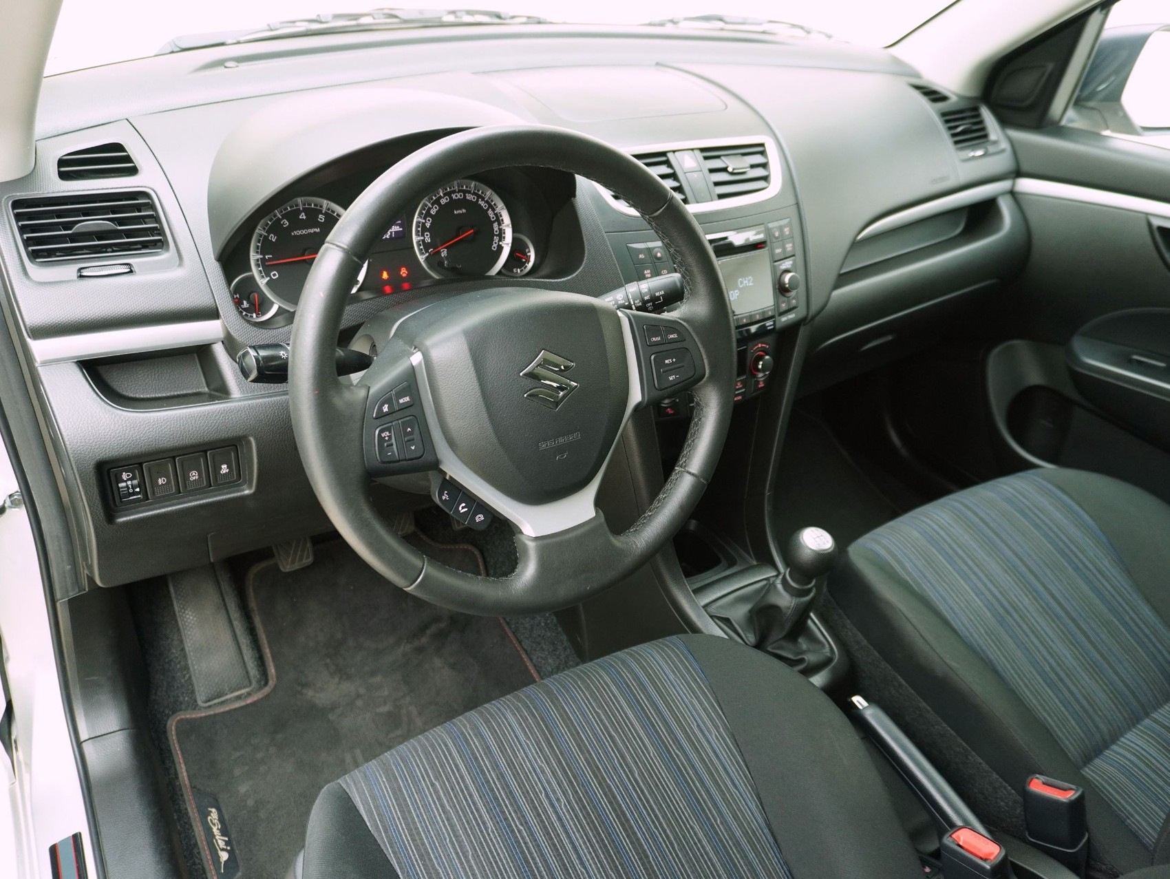 SUZUKI Swift 1.2 Piz Sulai Top 4x4-image-9