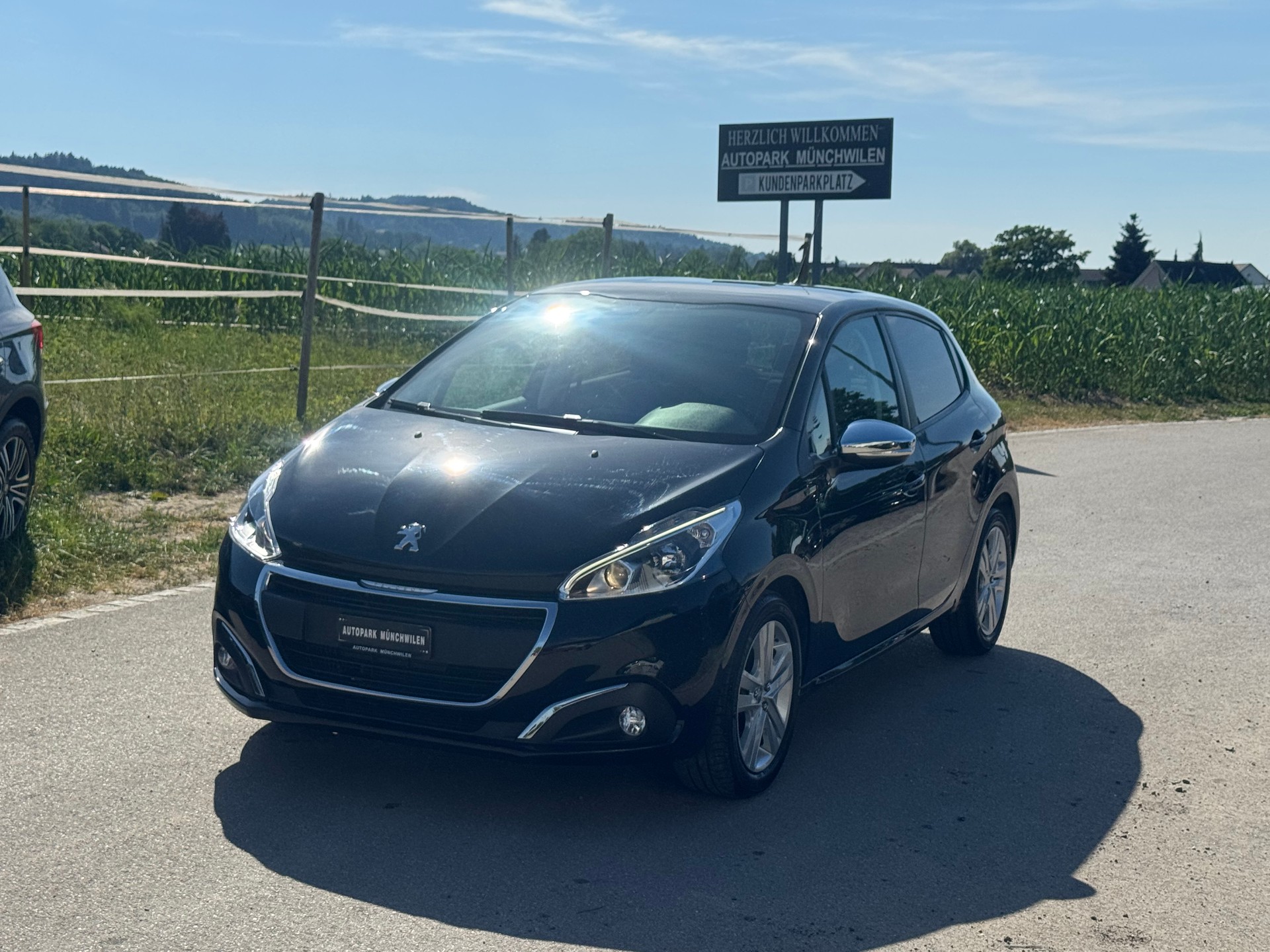 PEUGEOT 208 1.2 PureTech Active EAT6-image-0
