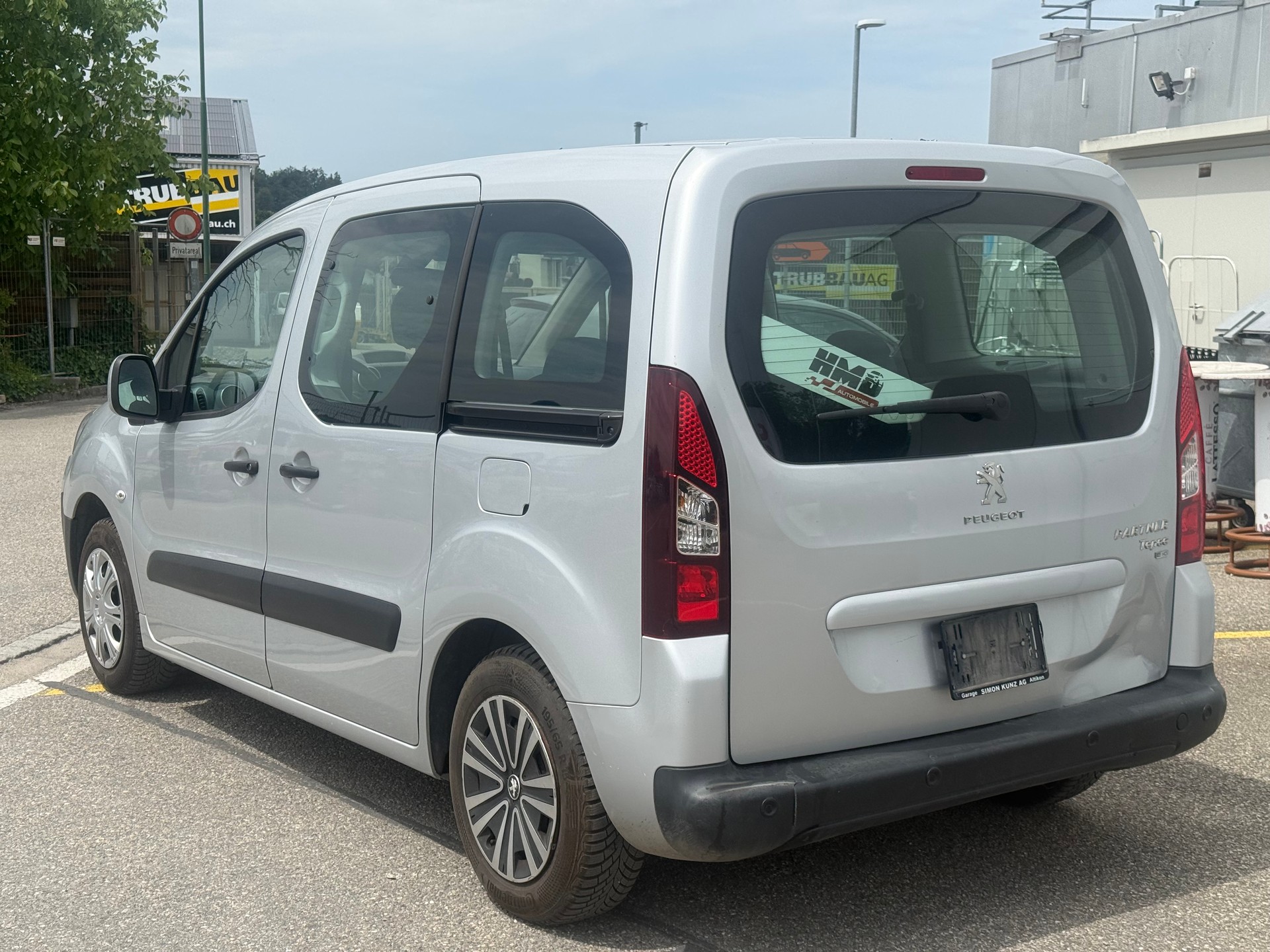 PEUGEOT Partner 1.6 e-HDI Active EGS6-image-3