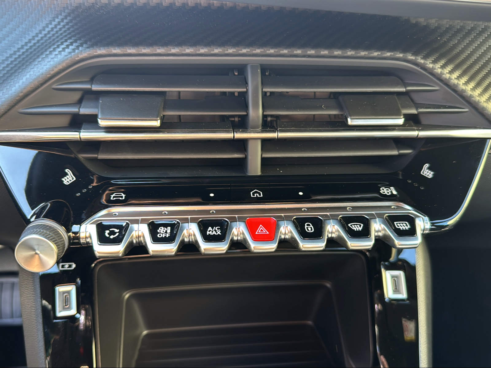 PEUGEOT 2008 e-Style 156 PS-image-13