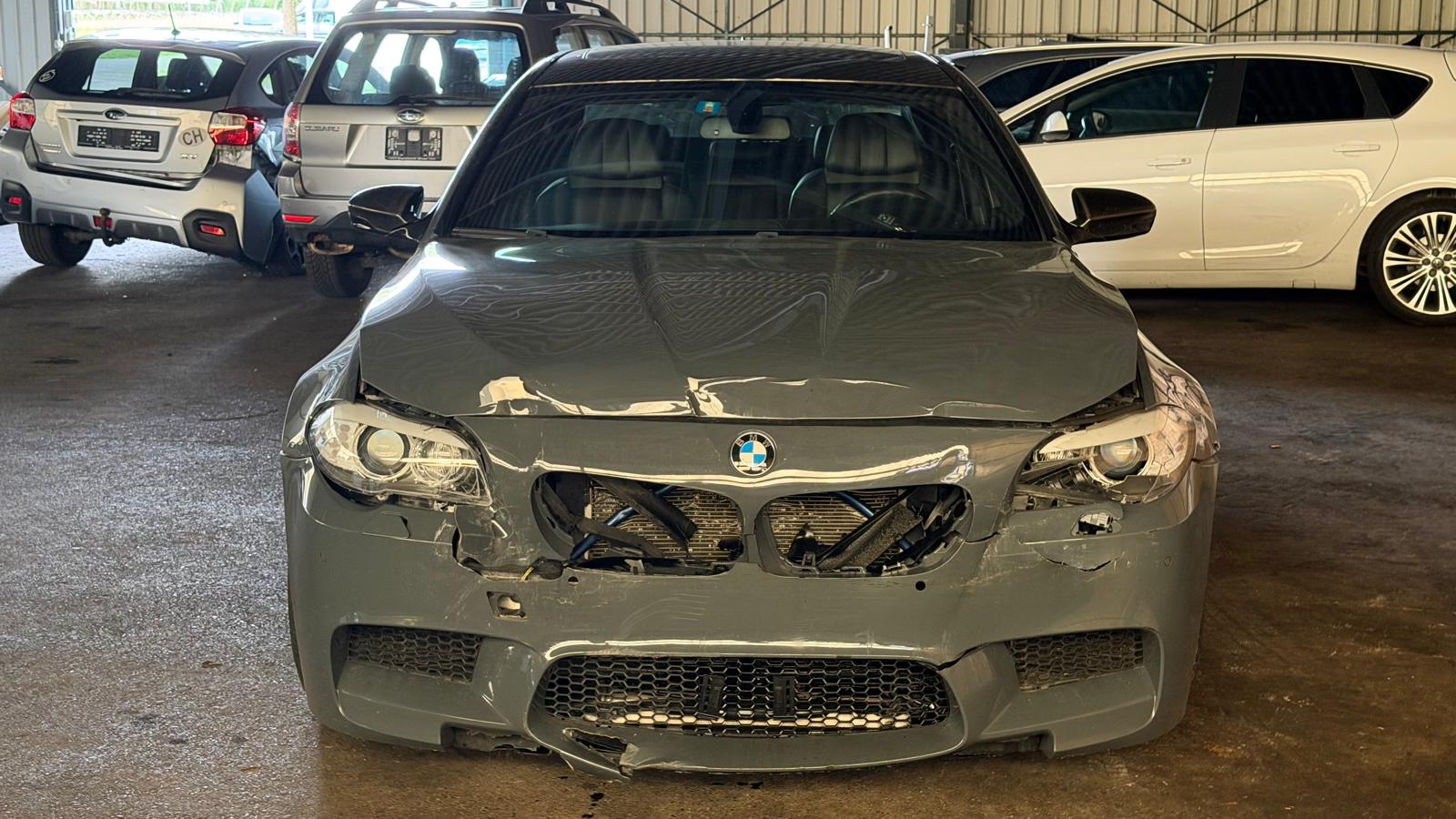 BMW M5 F10 V8 4.4-image-1
