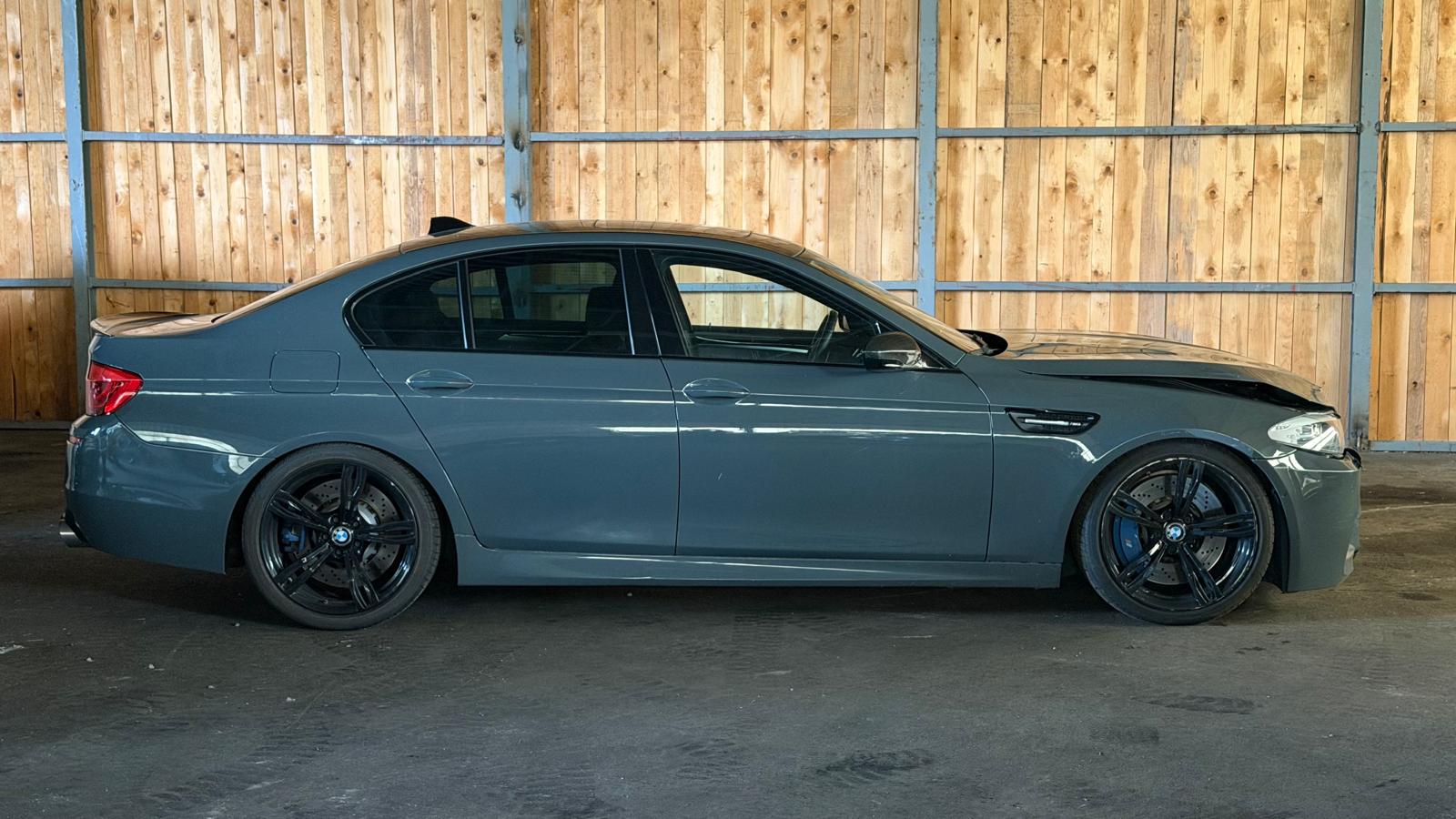 BMW M5 F10 V8 4.4-image-2